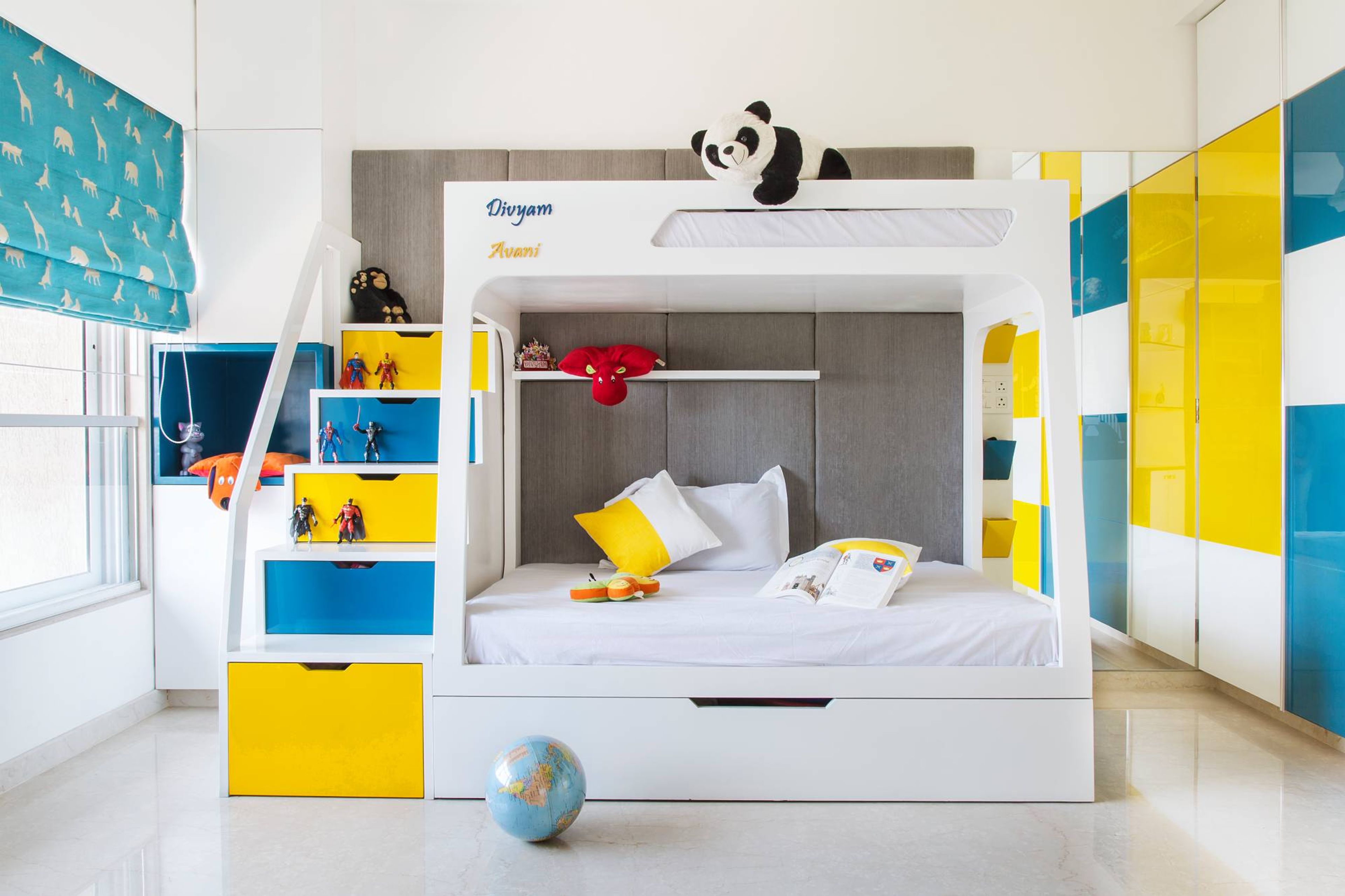 Modern Kids Room Design With A Bunk Bed With Integrated Storage