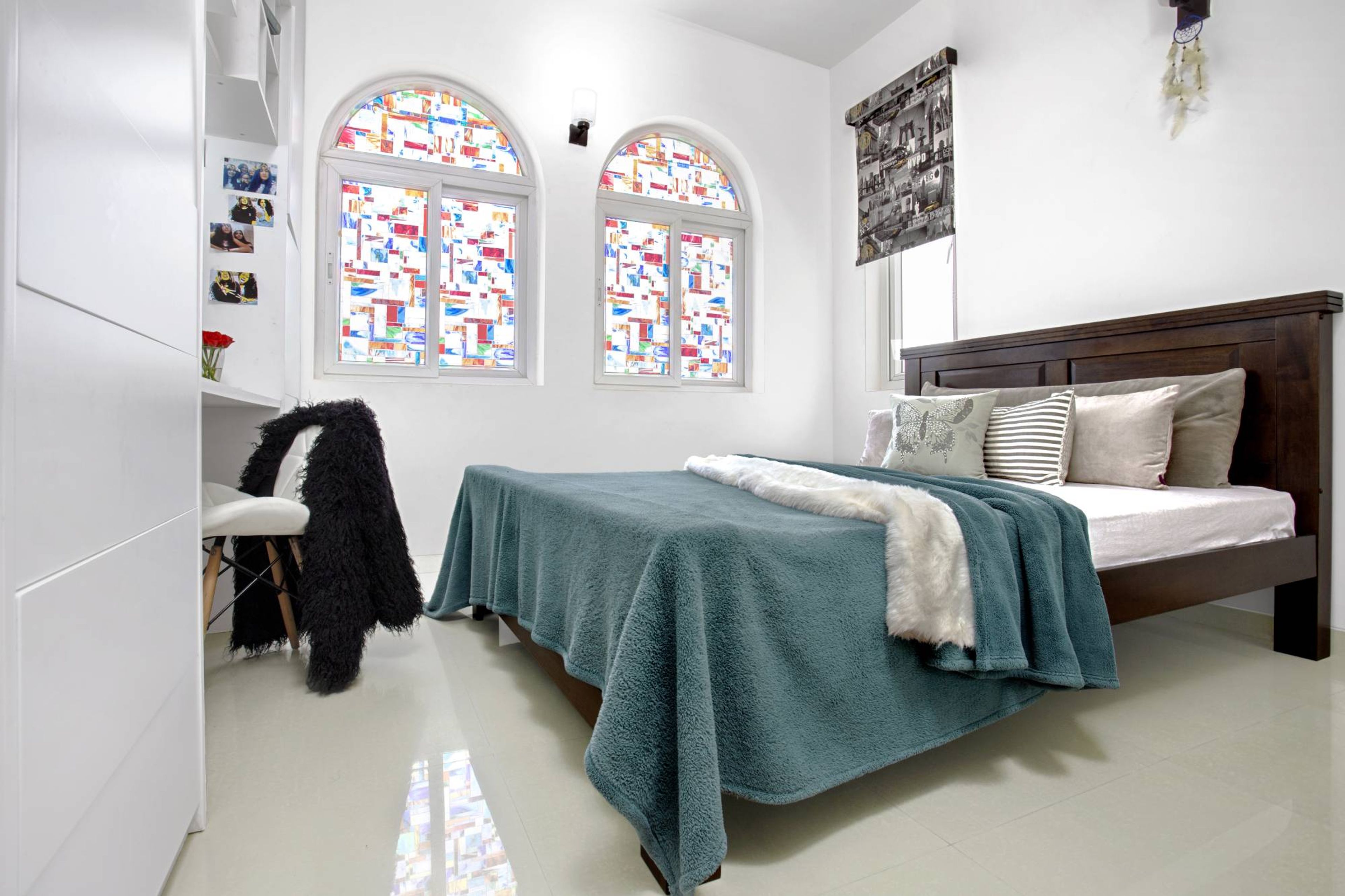 Modern Kids Bedroom Design With A White Study Unit