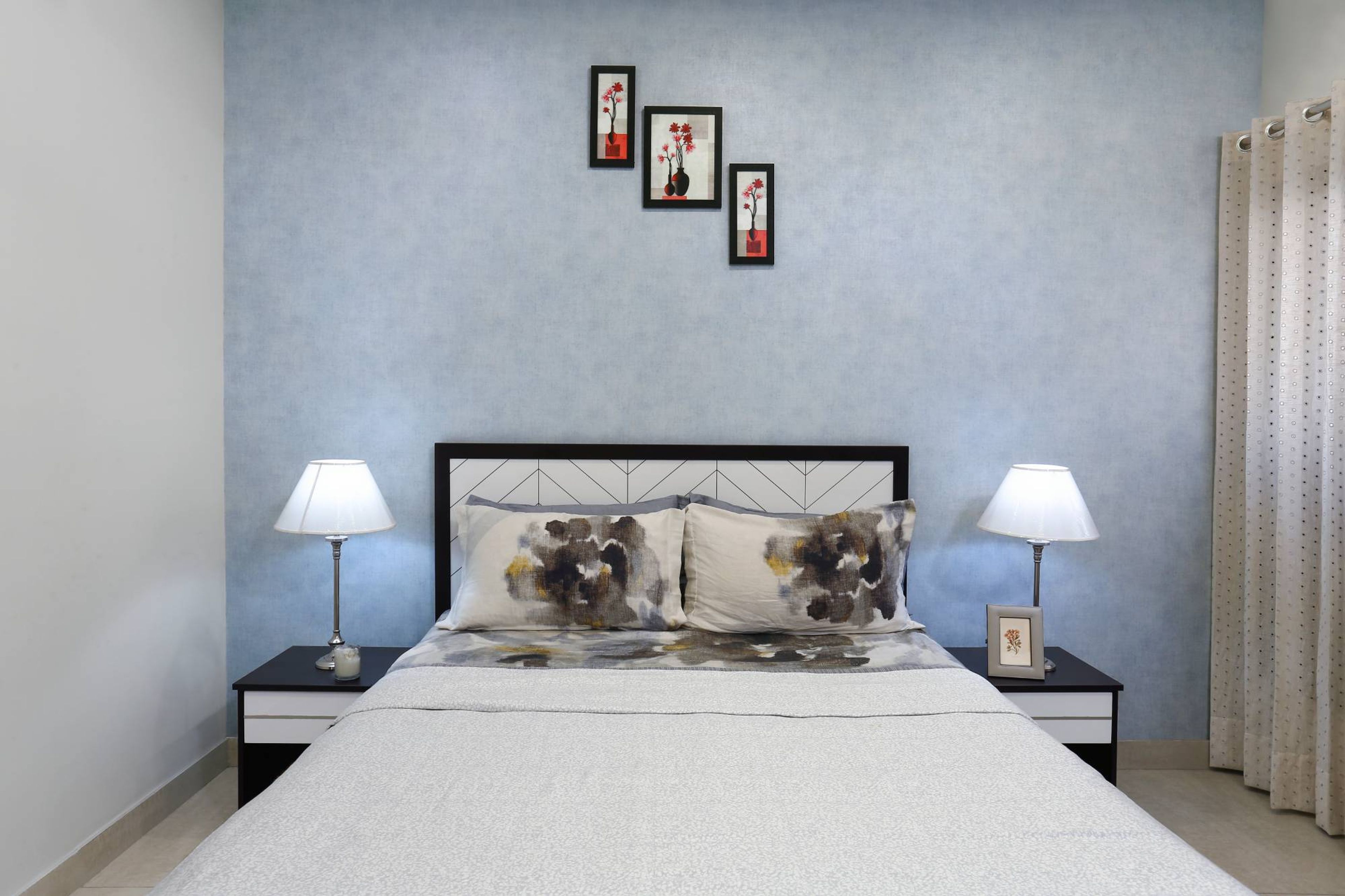 Blue And White Kid's Room Design