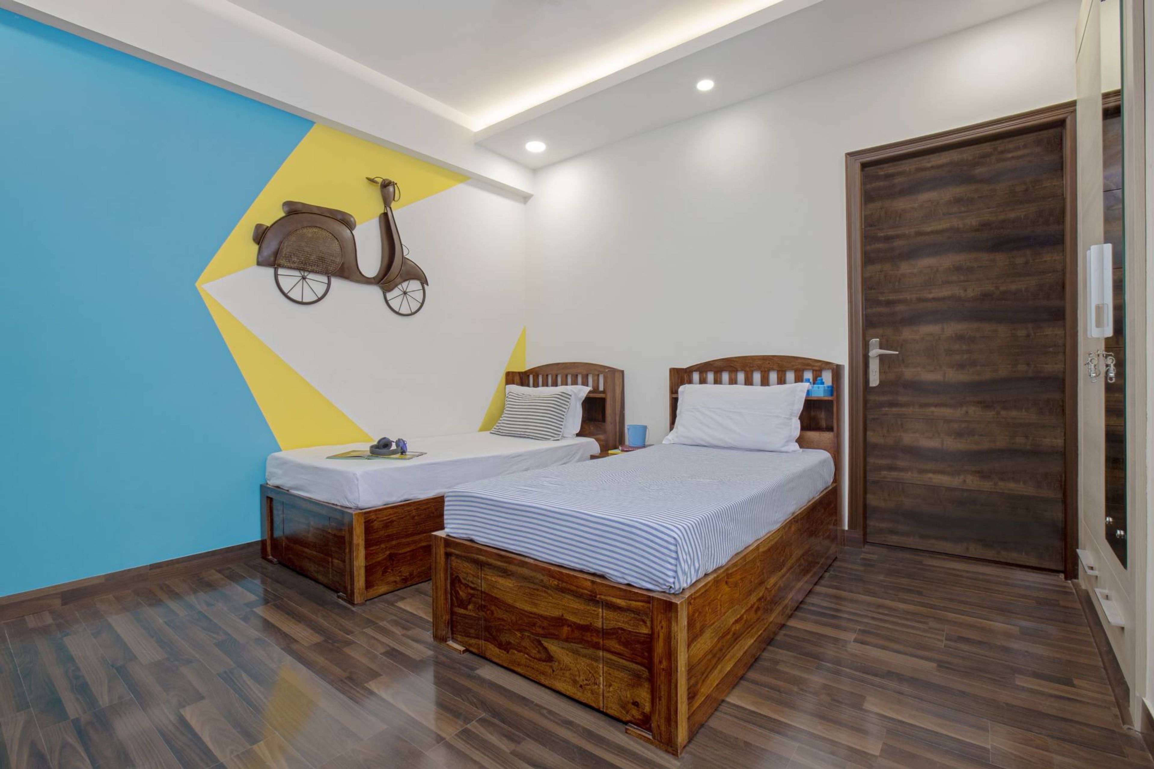 Modern Kid's Bedroom Design With Cove Lighting