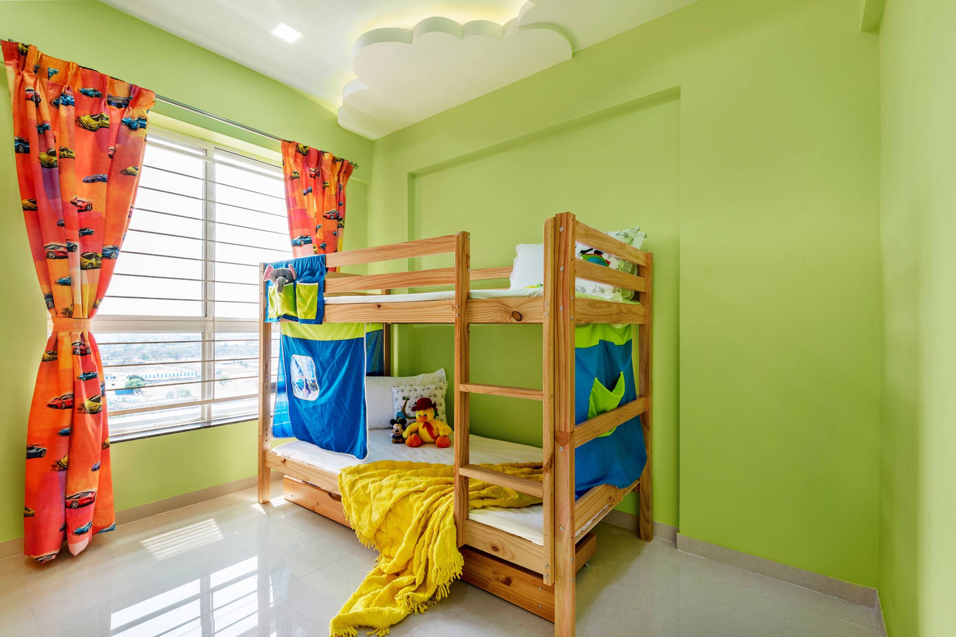 Modern Kids Room Design With Wooden Bunk Bed