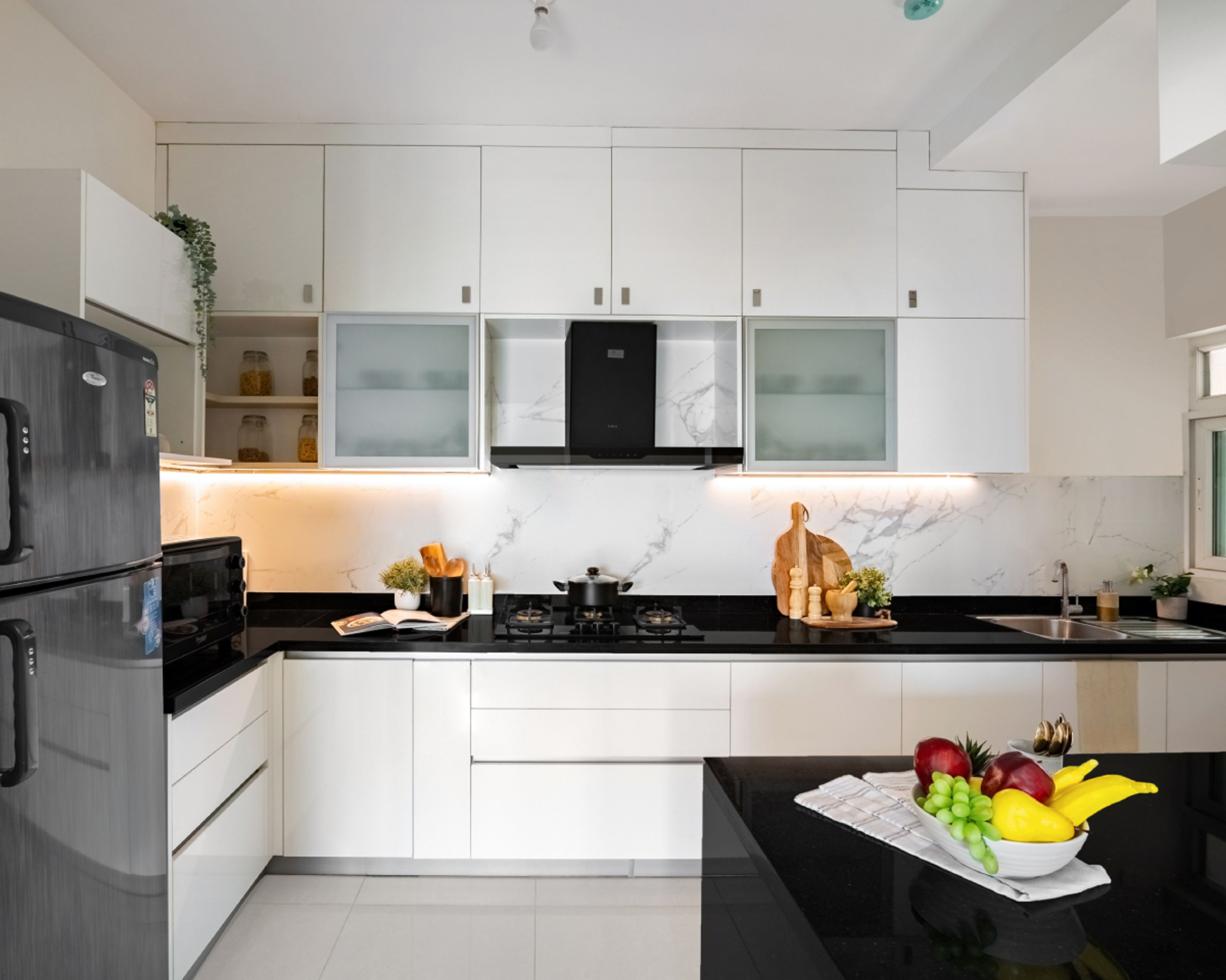 Glossy White Kitchen Wall Tiles Design