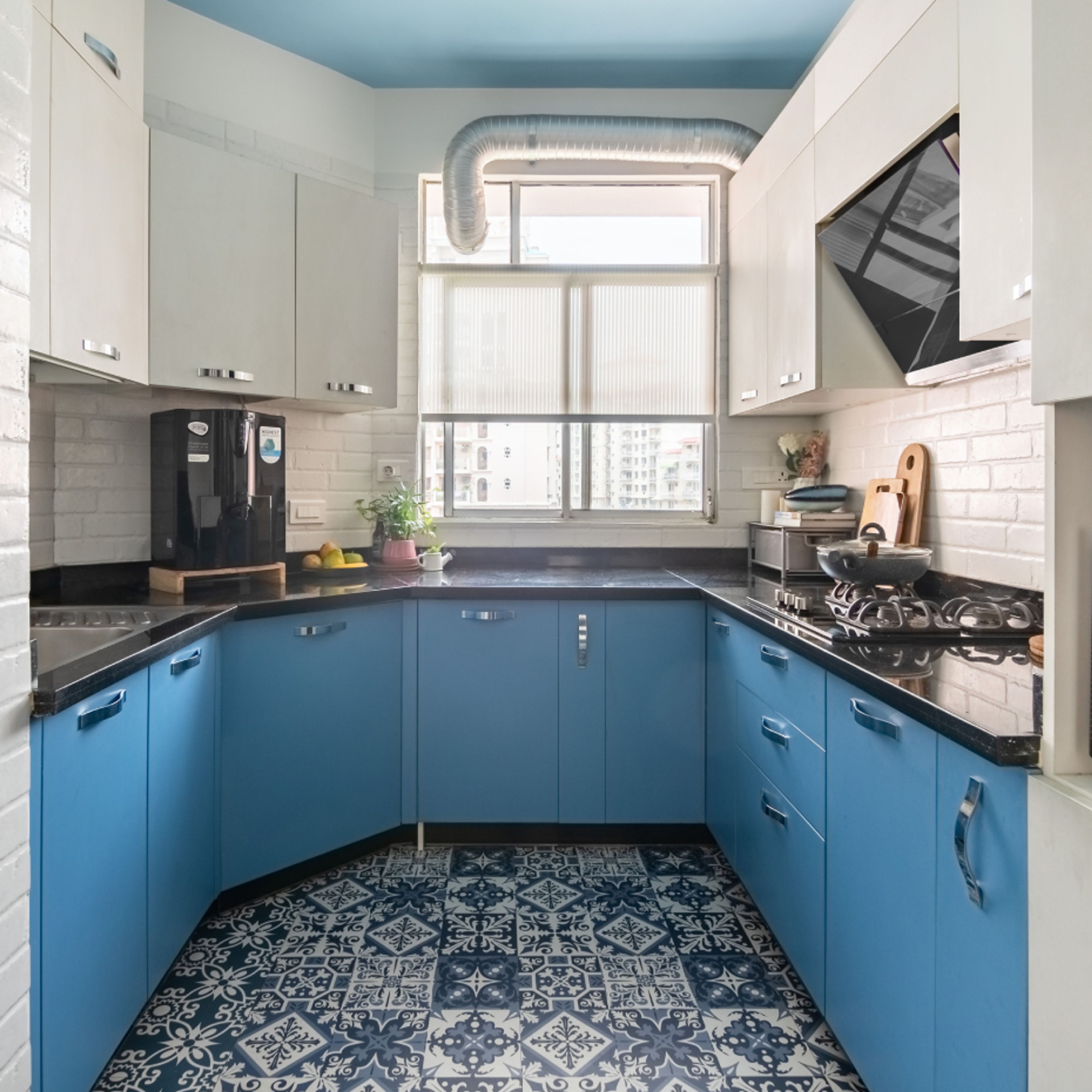Blue Floor Tiles Design With A Glossy Finish