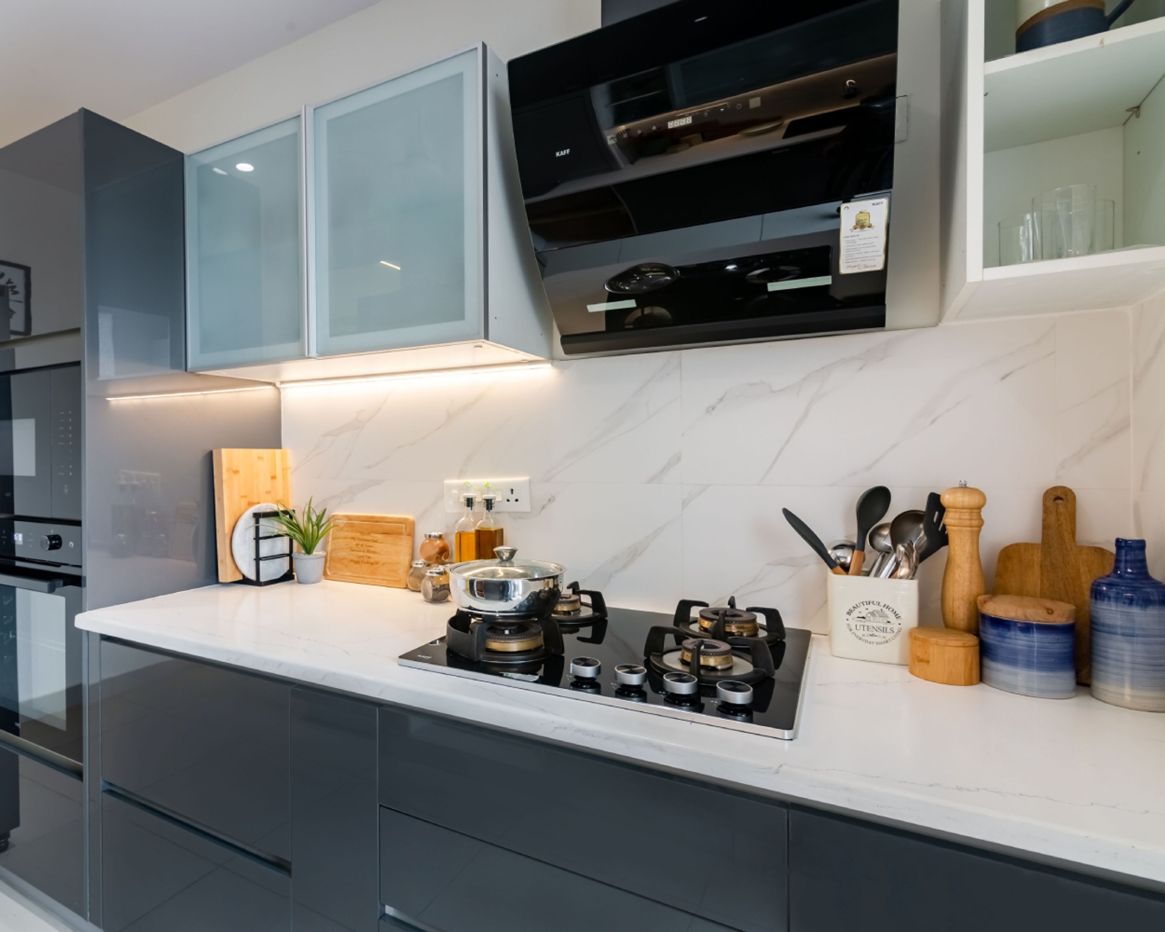 Glossy White Wall Tiles Design