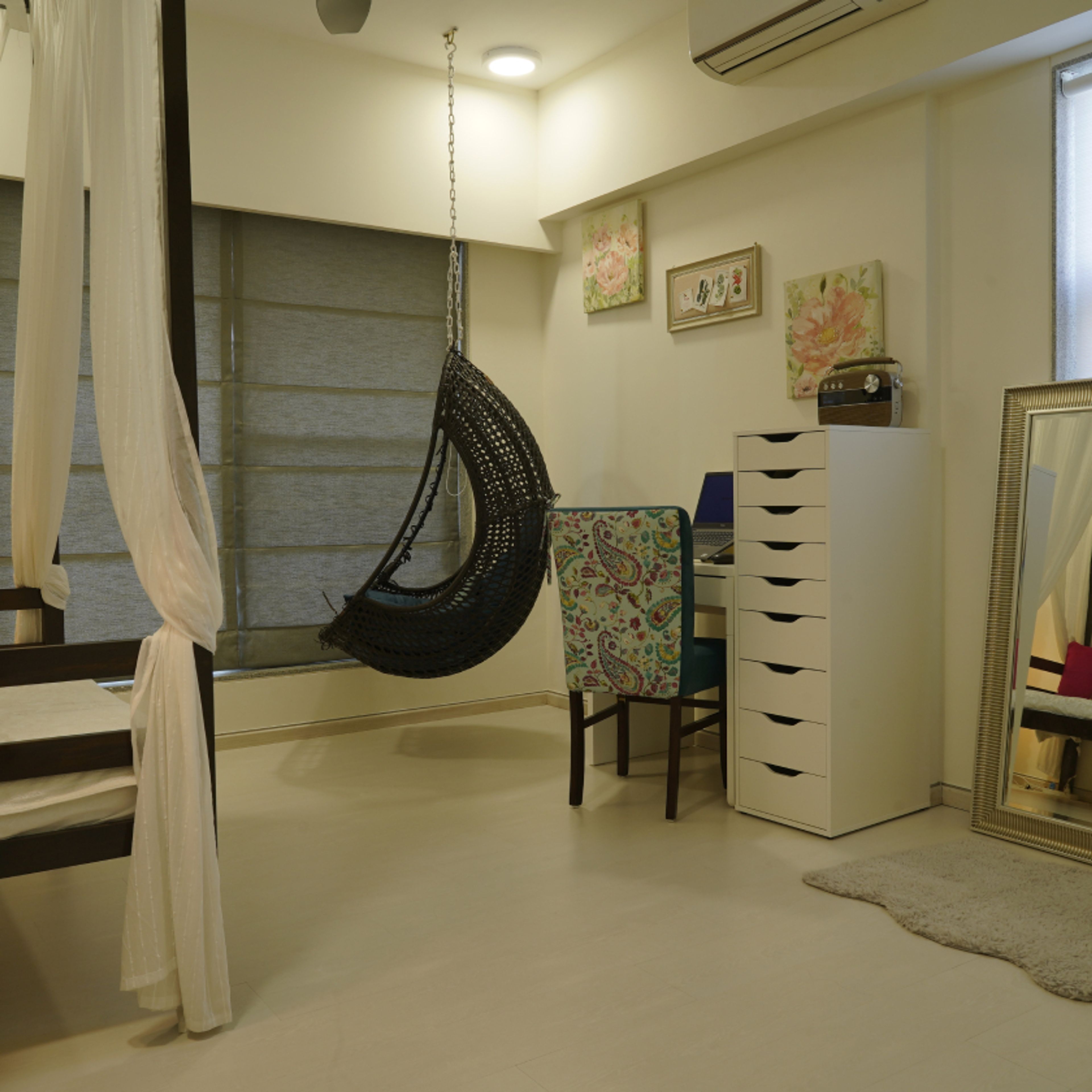 Glossy Beige Ceramic Floor Tiles Design