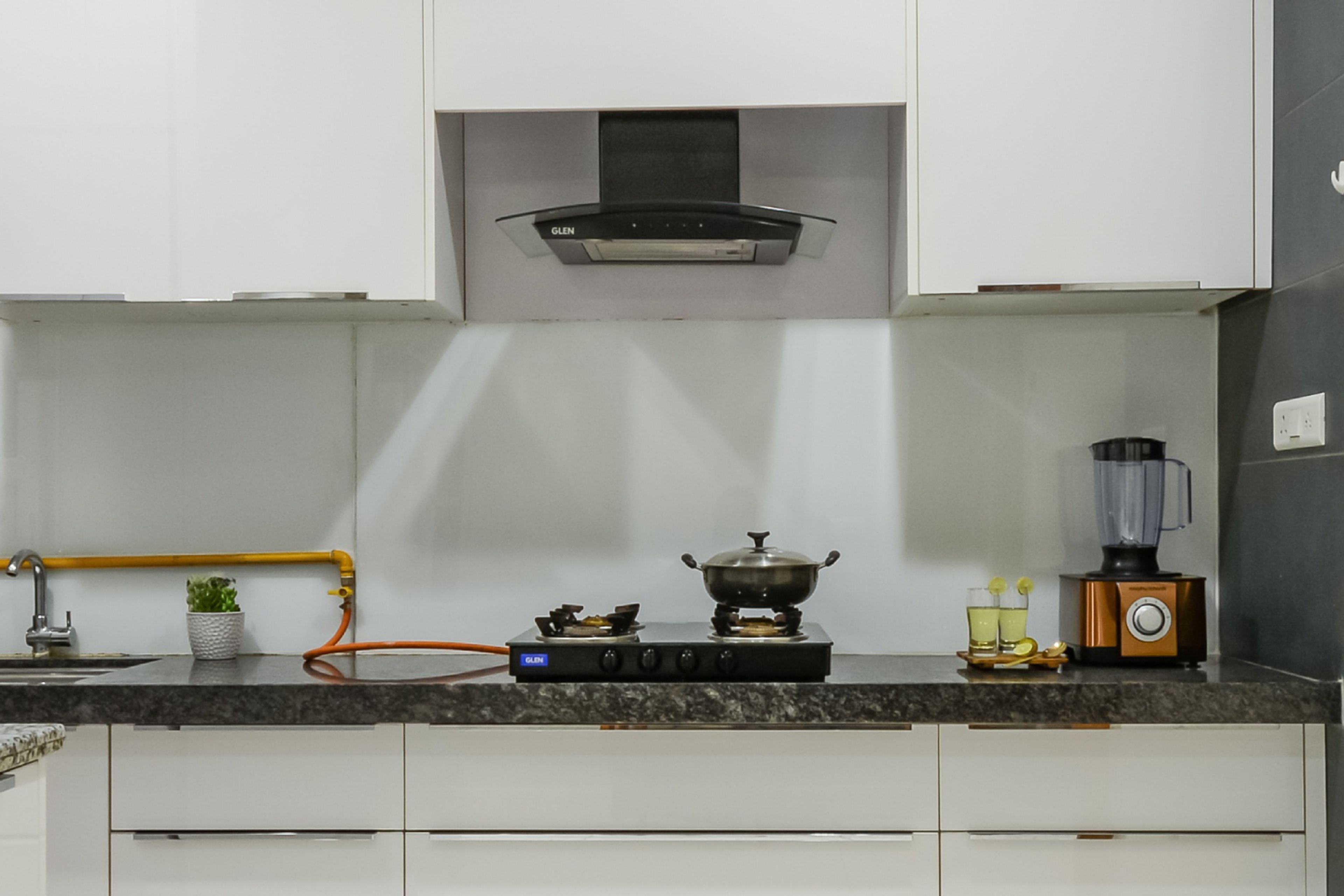 Glossy Ceramic White Floor Tiles Design