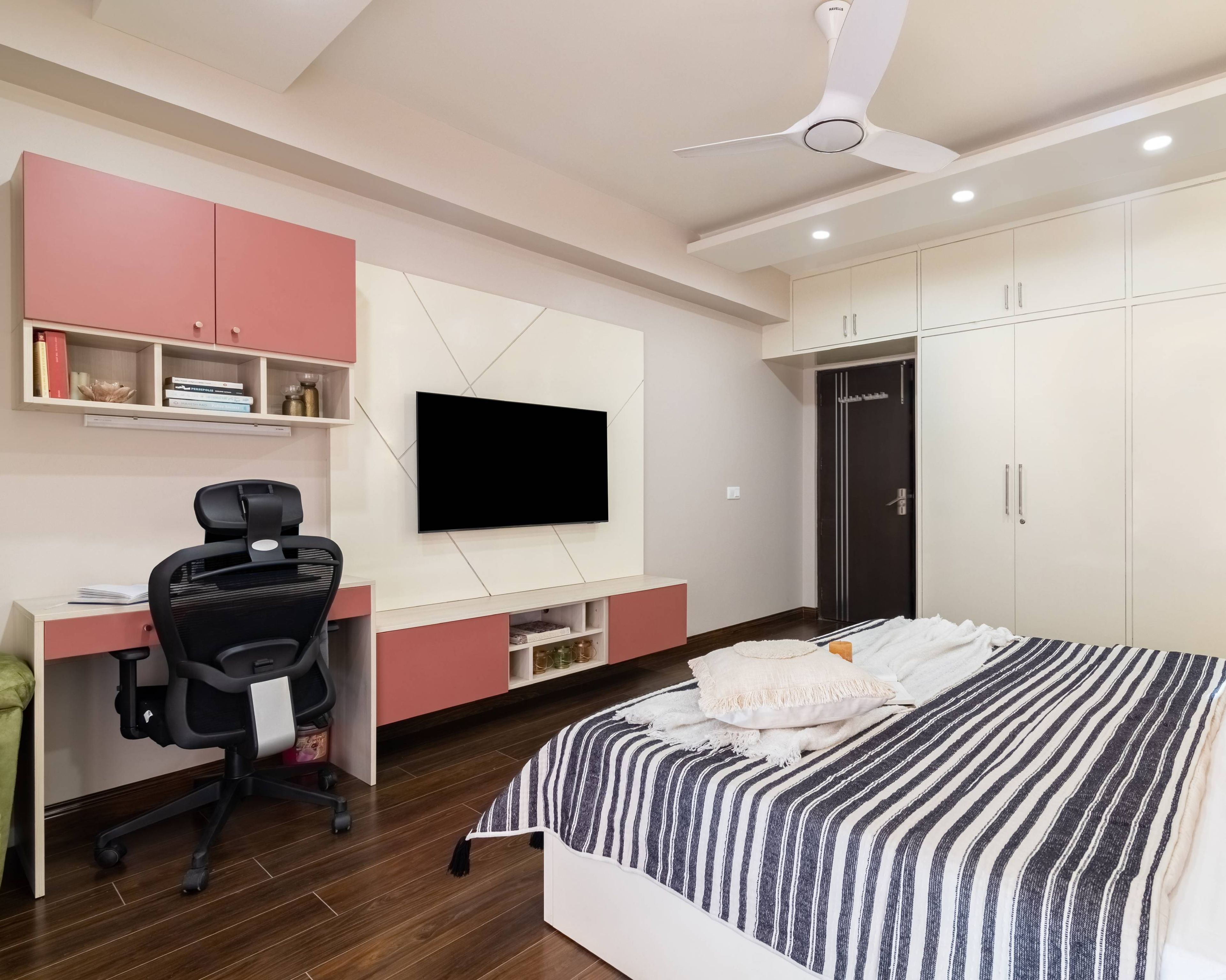 Pink And White Shabby Chic TV Cabinet Design