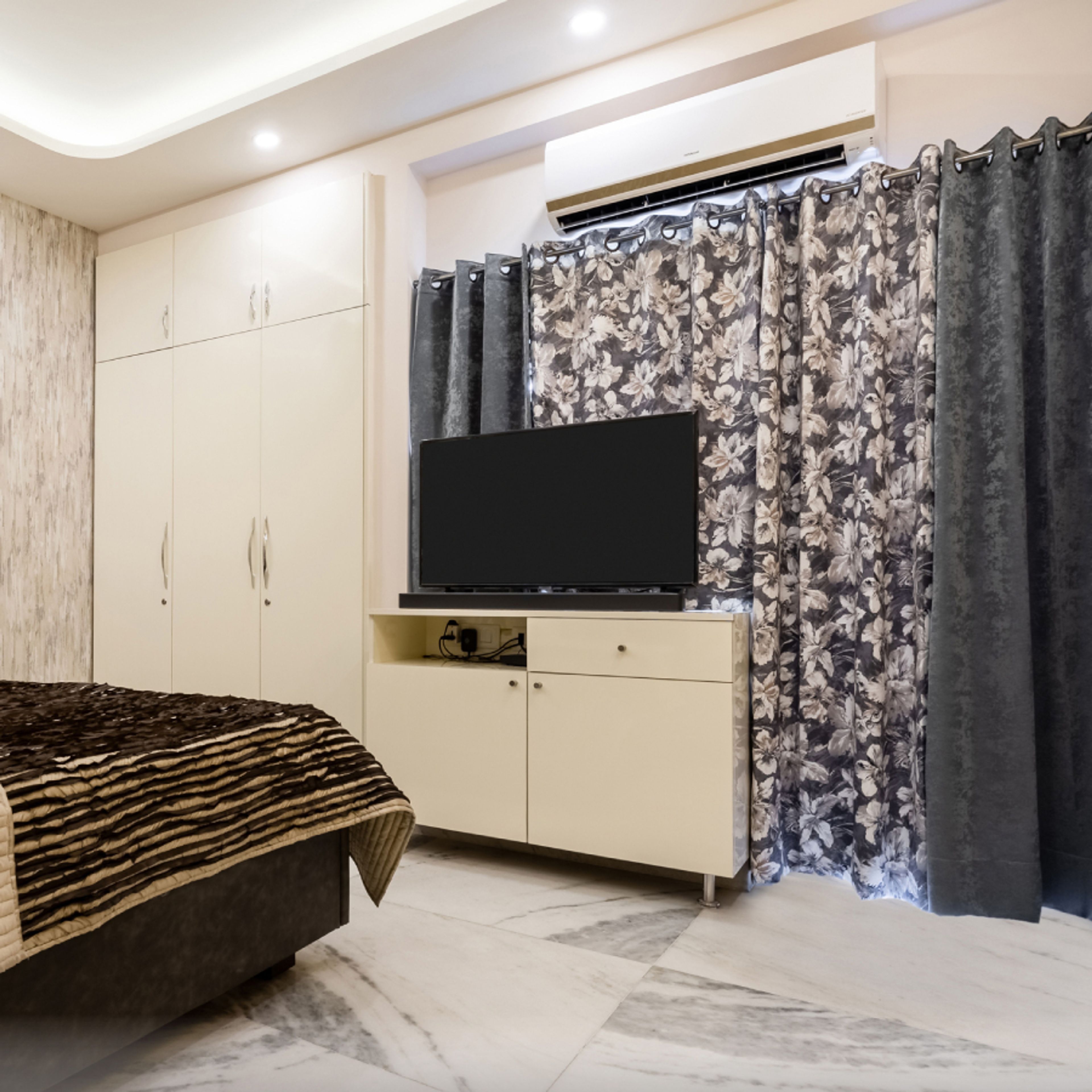 Contemporary TV Cabinet With Open And Closed Storage