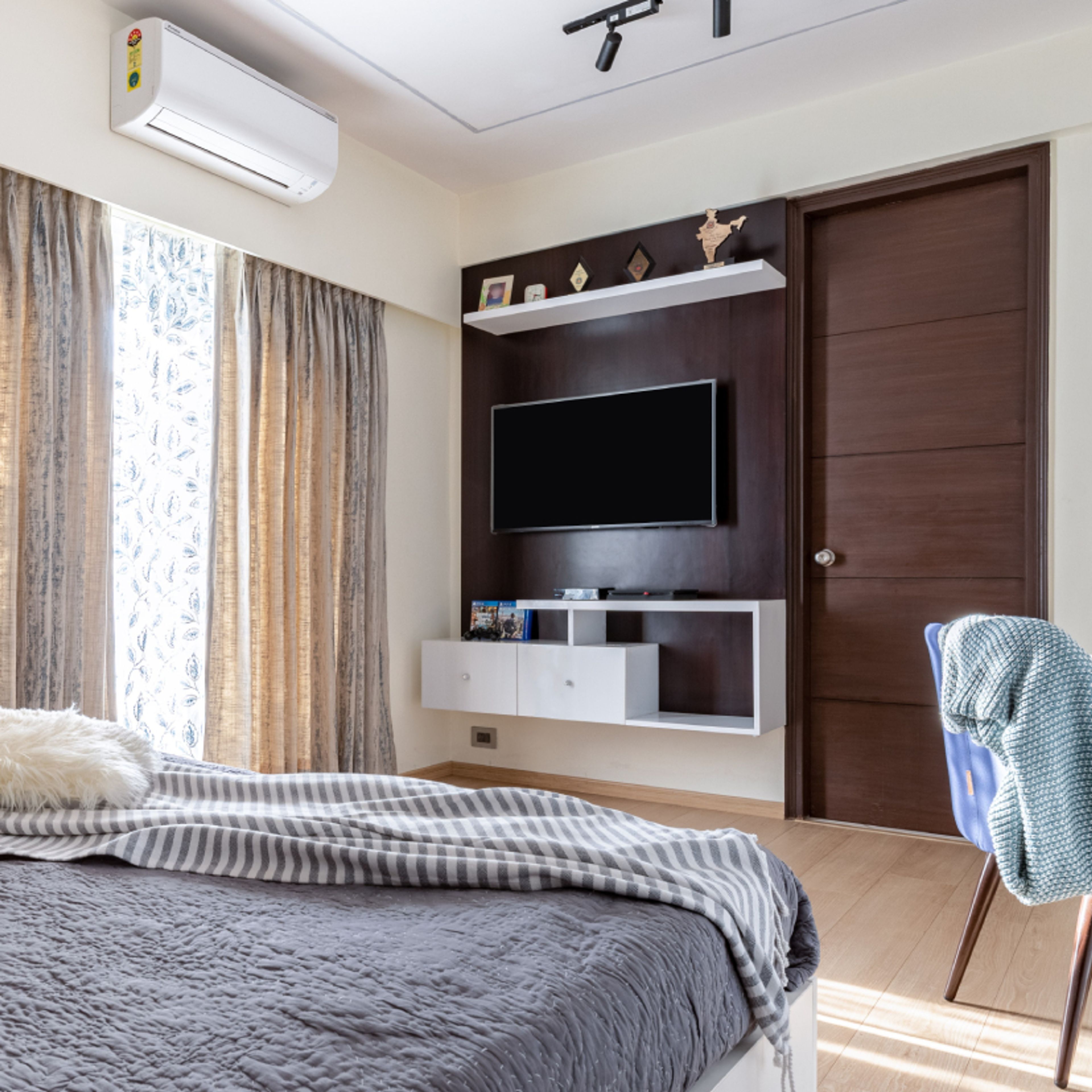 Contemporary TV Unit Design For Bedrooms