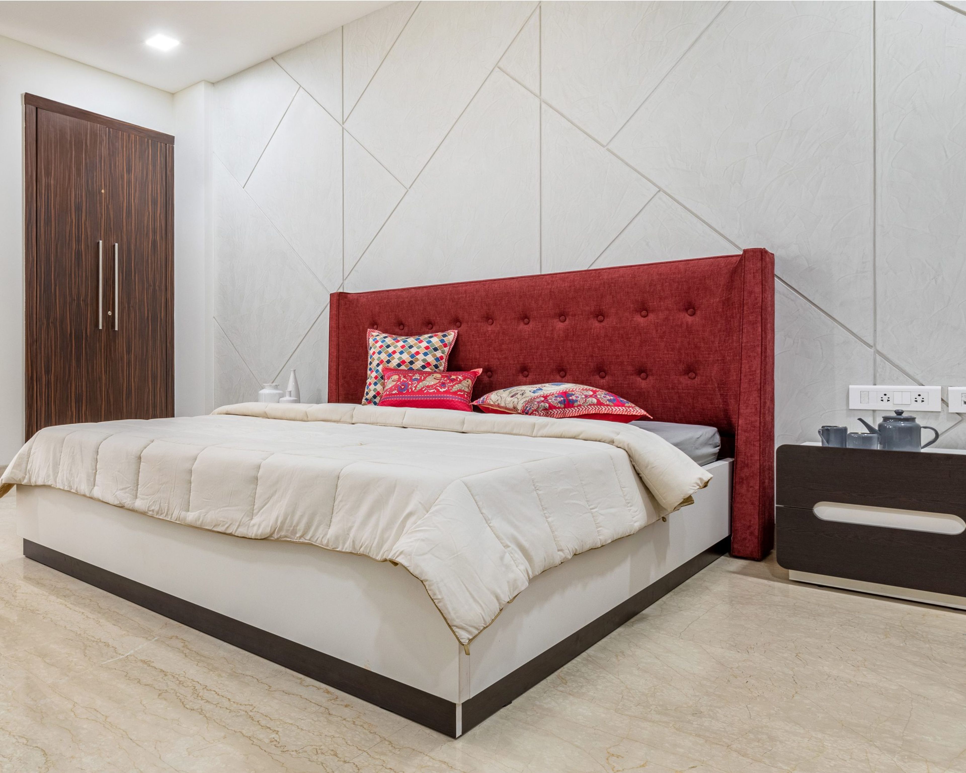 Modern Wall Design For Bedrooms - Livspace