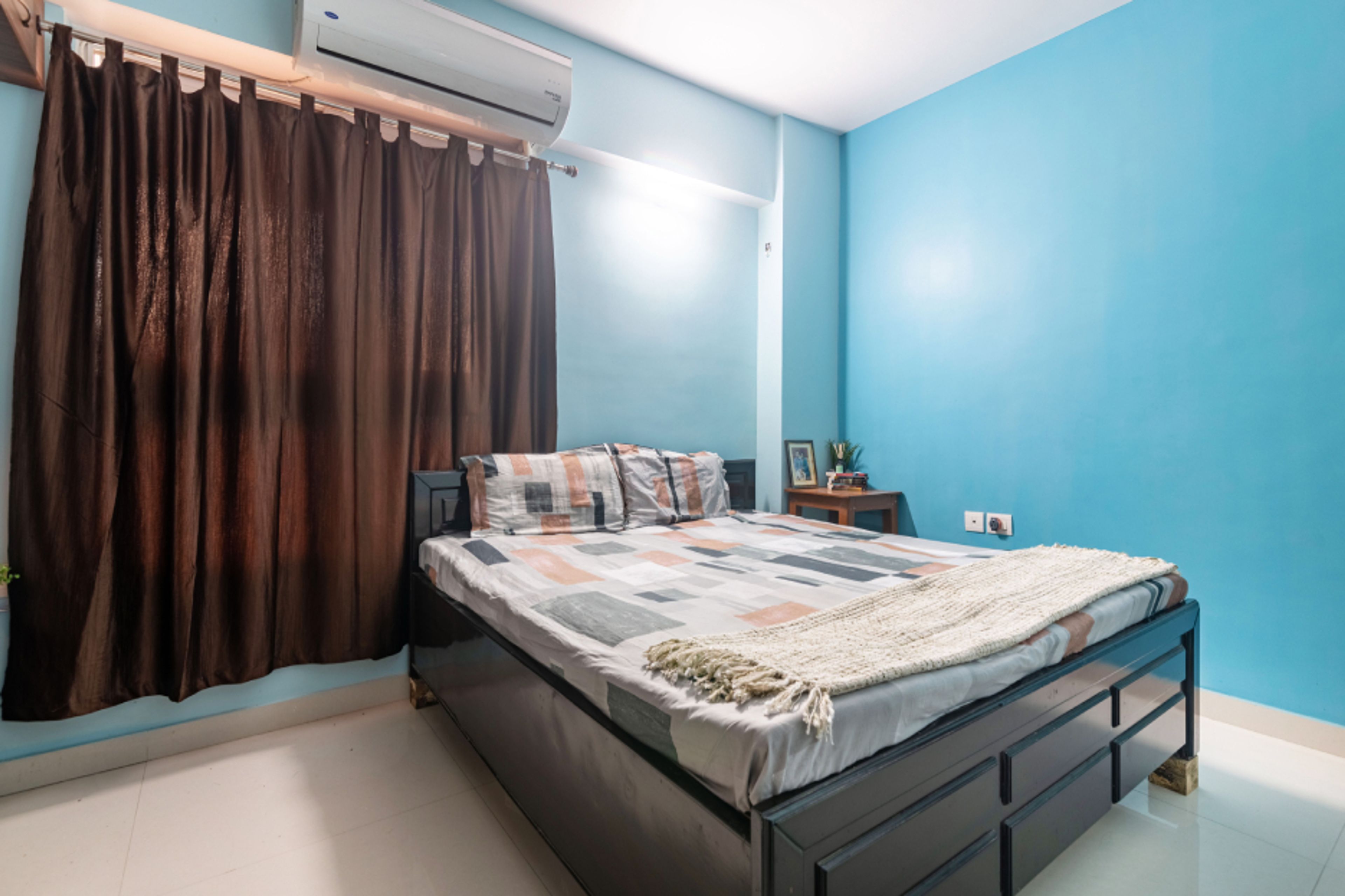 Bright Blue Wall Paint Design - Livspace