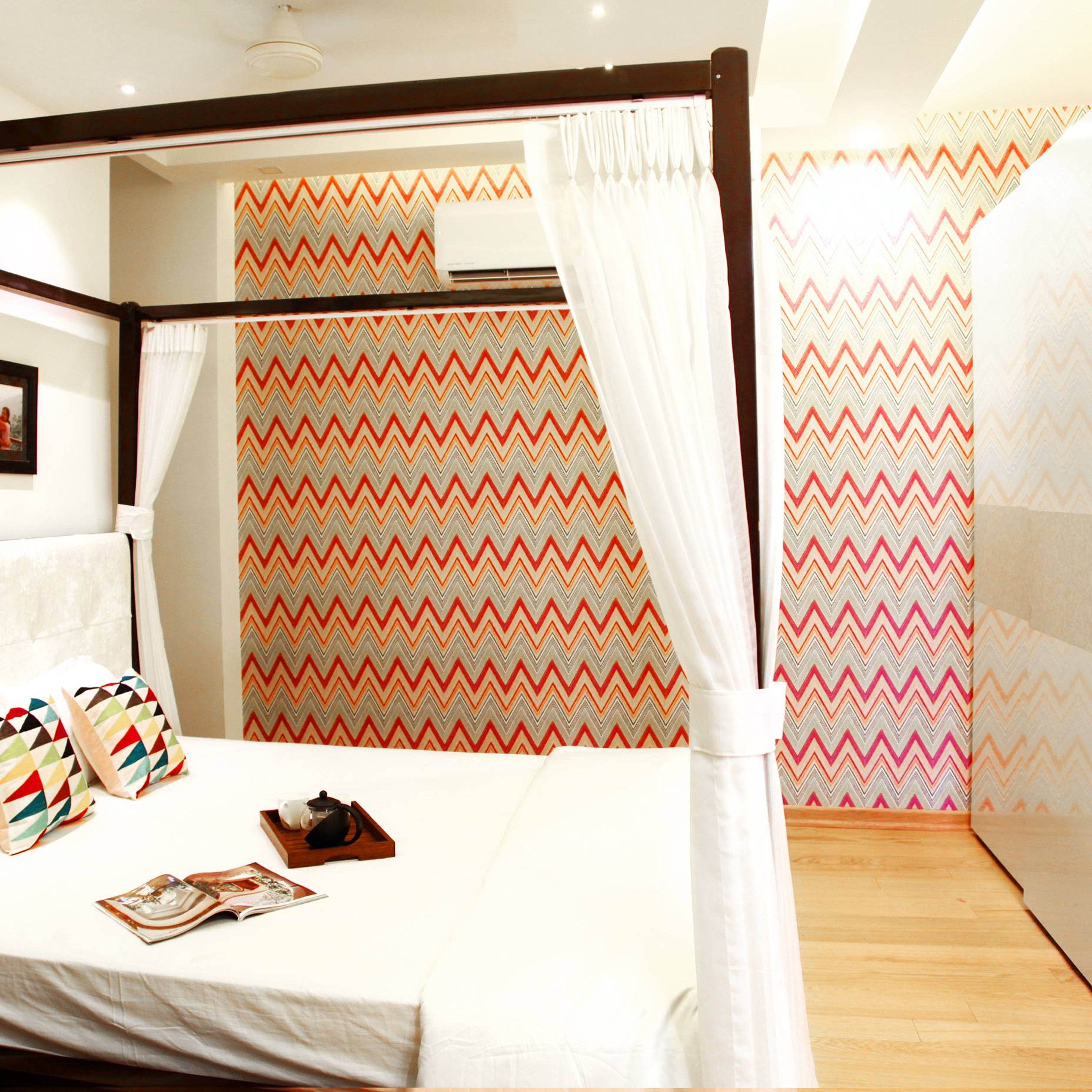 Contemporary Multicoloured Chevron Bedroom Wallpaper Design