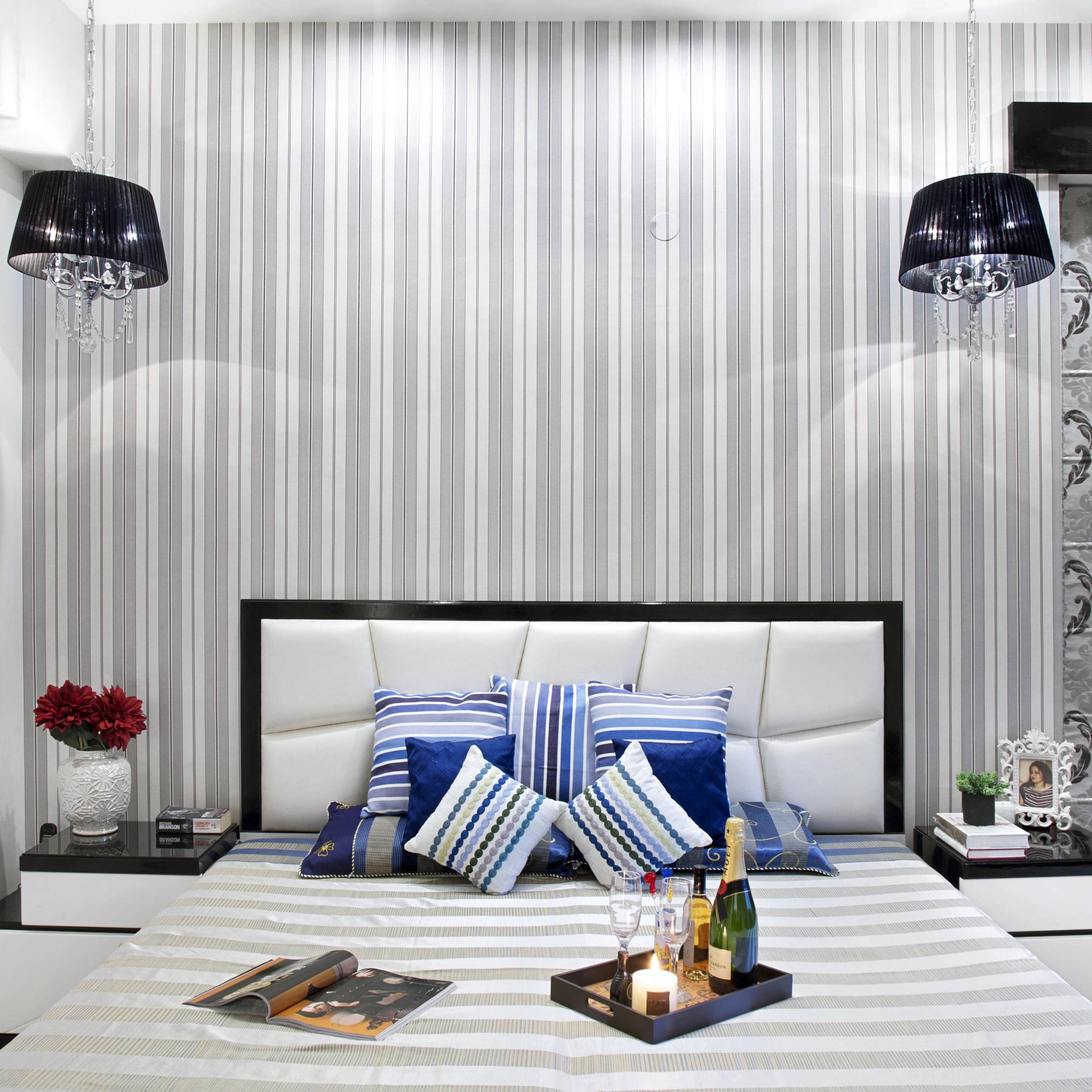 Modern Bedroom Wallpaper Design With Vertical Stripes