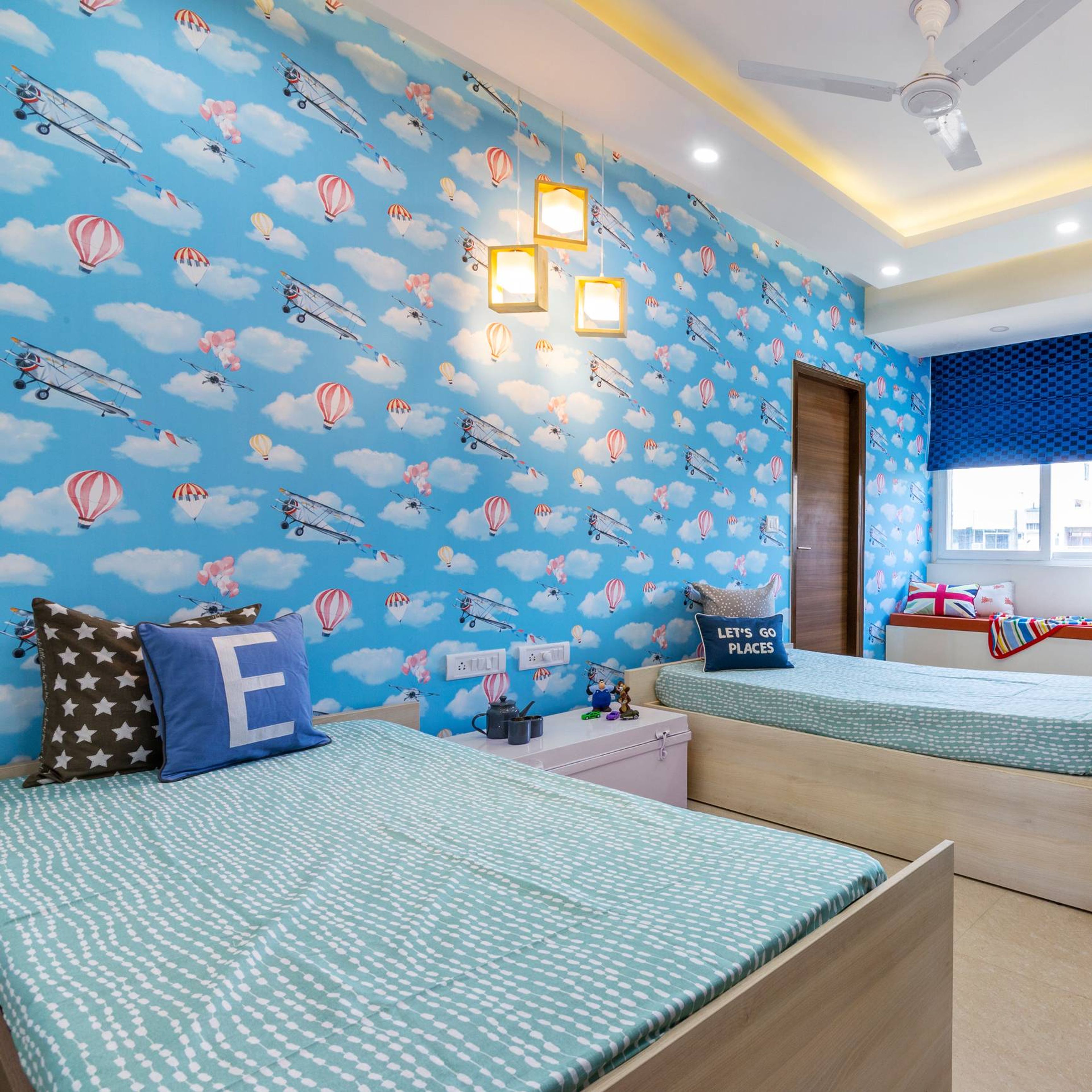 Contemporary Sky-Themed Wallpaper Design For Kids Bedrooms