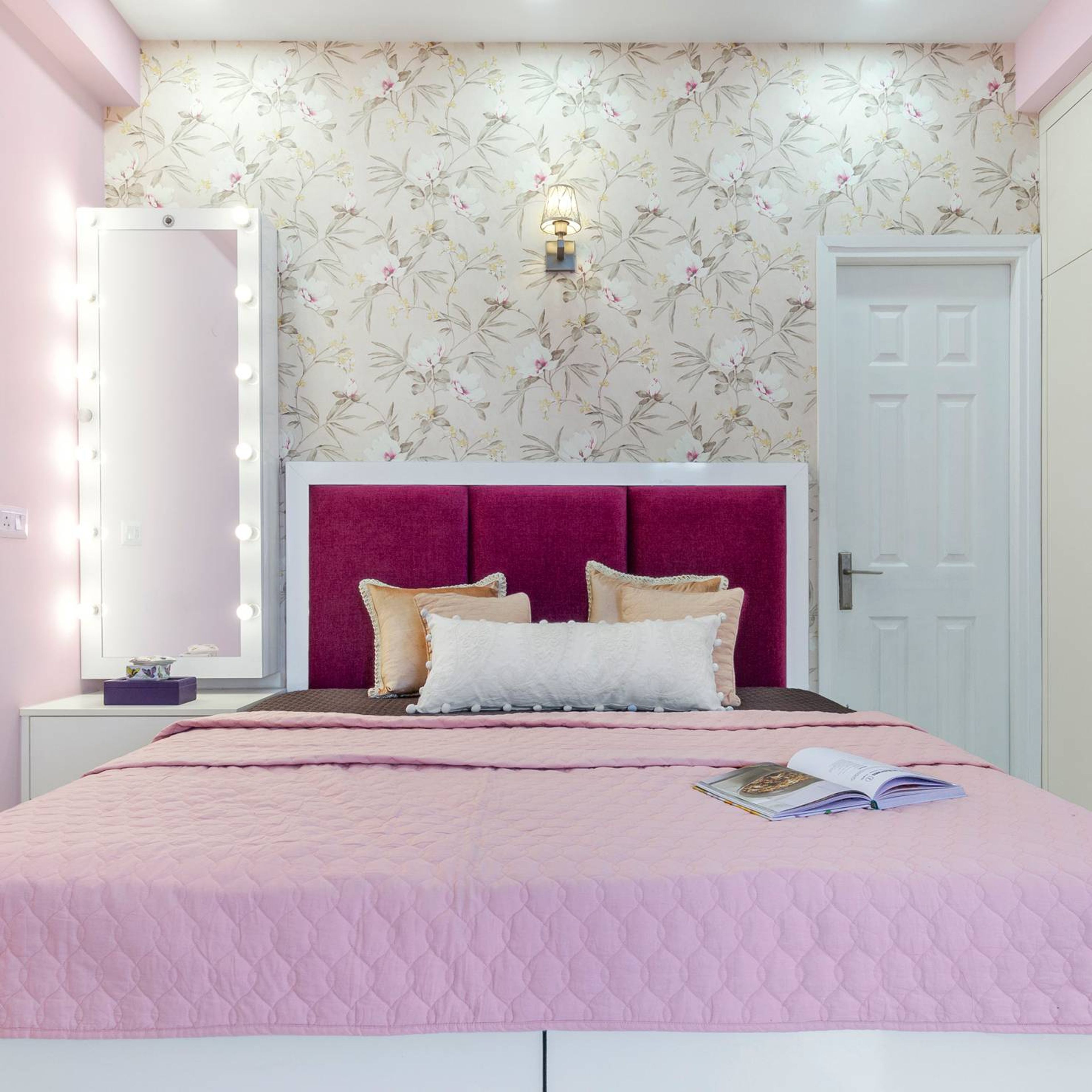 Modern Bedroom Wallpaper Design With A Floral Pattern And A Wall Sconce