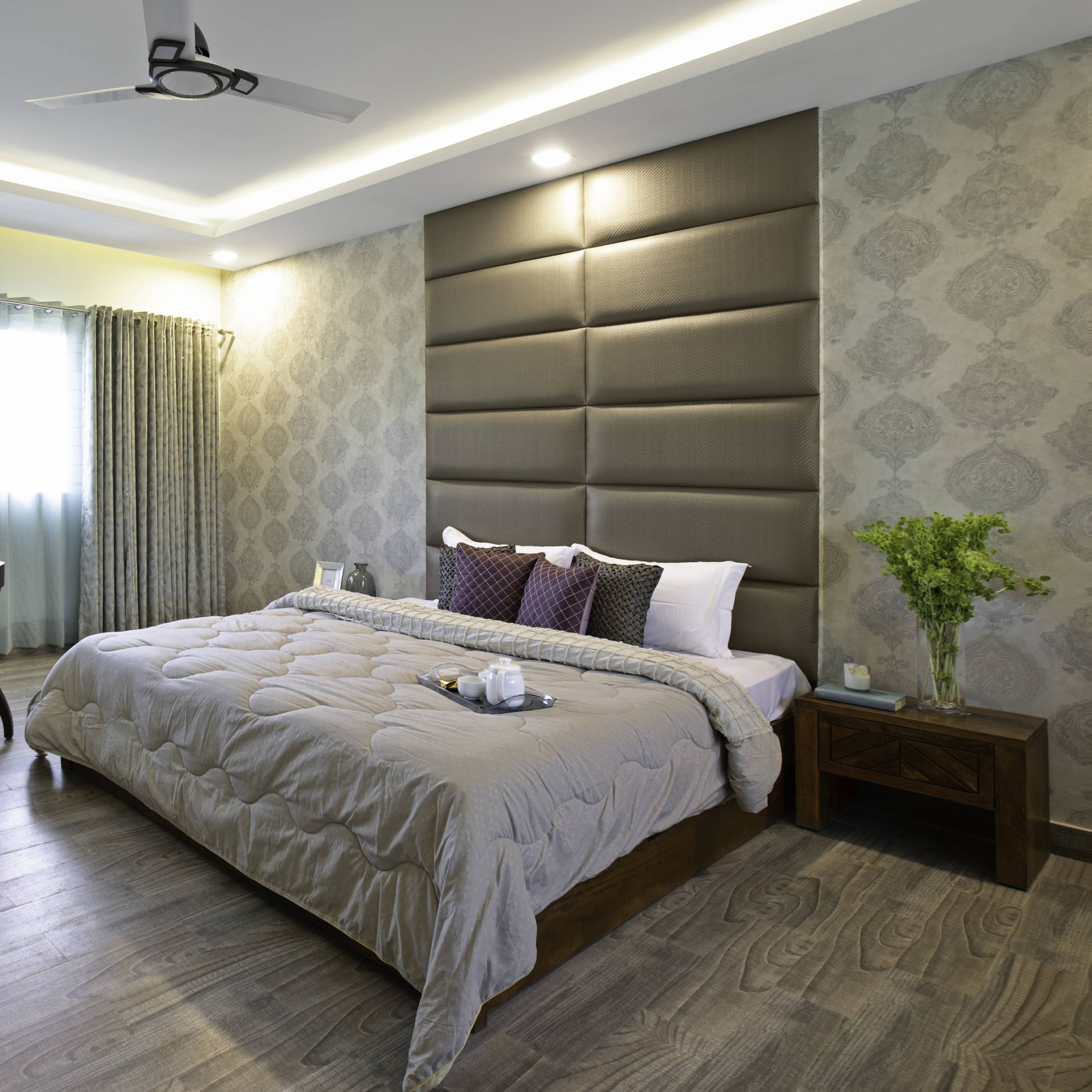 Classical Bedroom Wallpaper Design With A Damask Motif