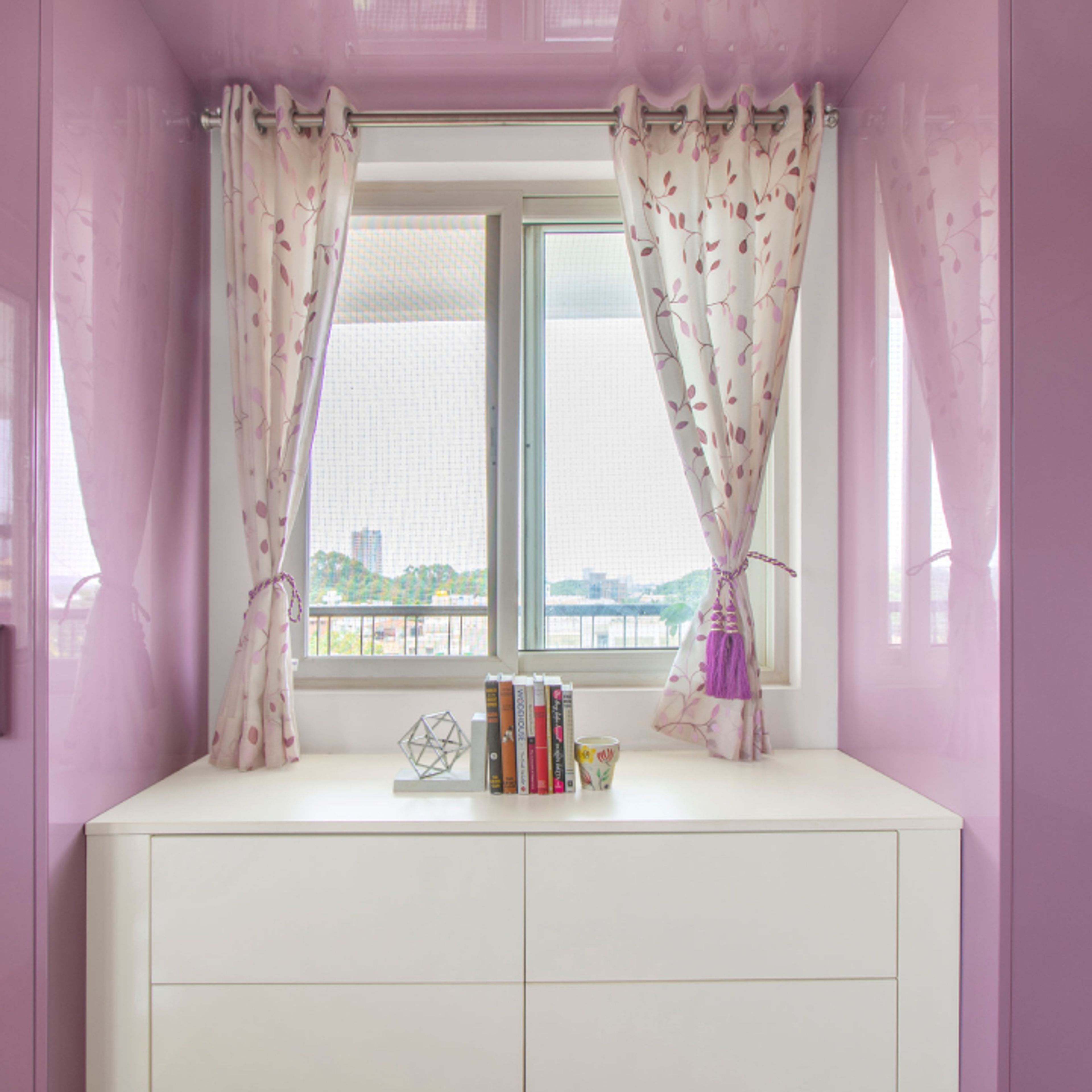 UPVC Sliding Window For Bedrooms - Livspace