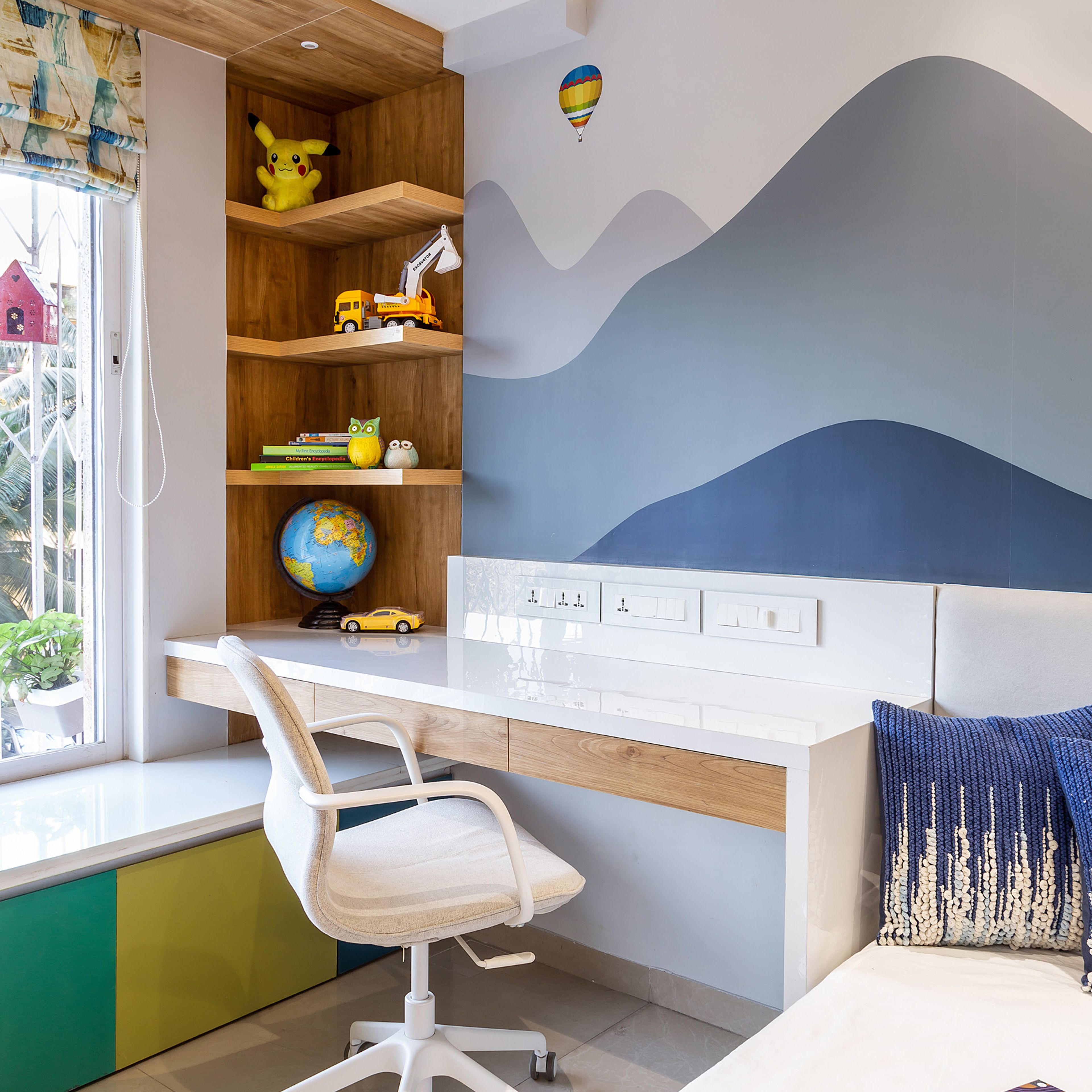 Mid-Century Modern White And Wood Home Office Design With Wall-Mounted Shelves