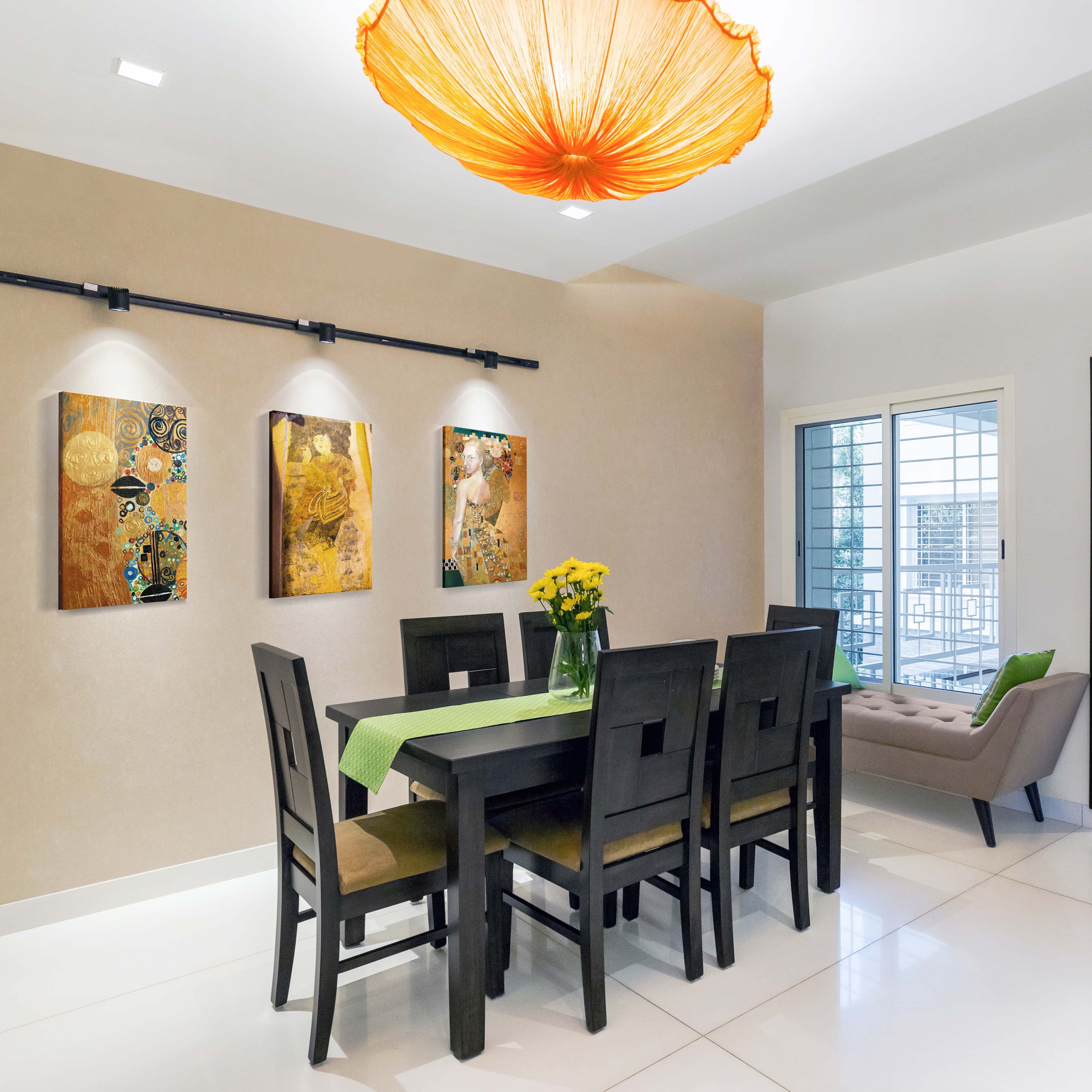 Black 6-Seater Dining Room Design
