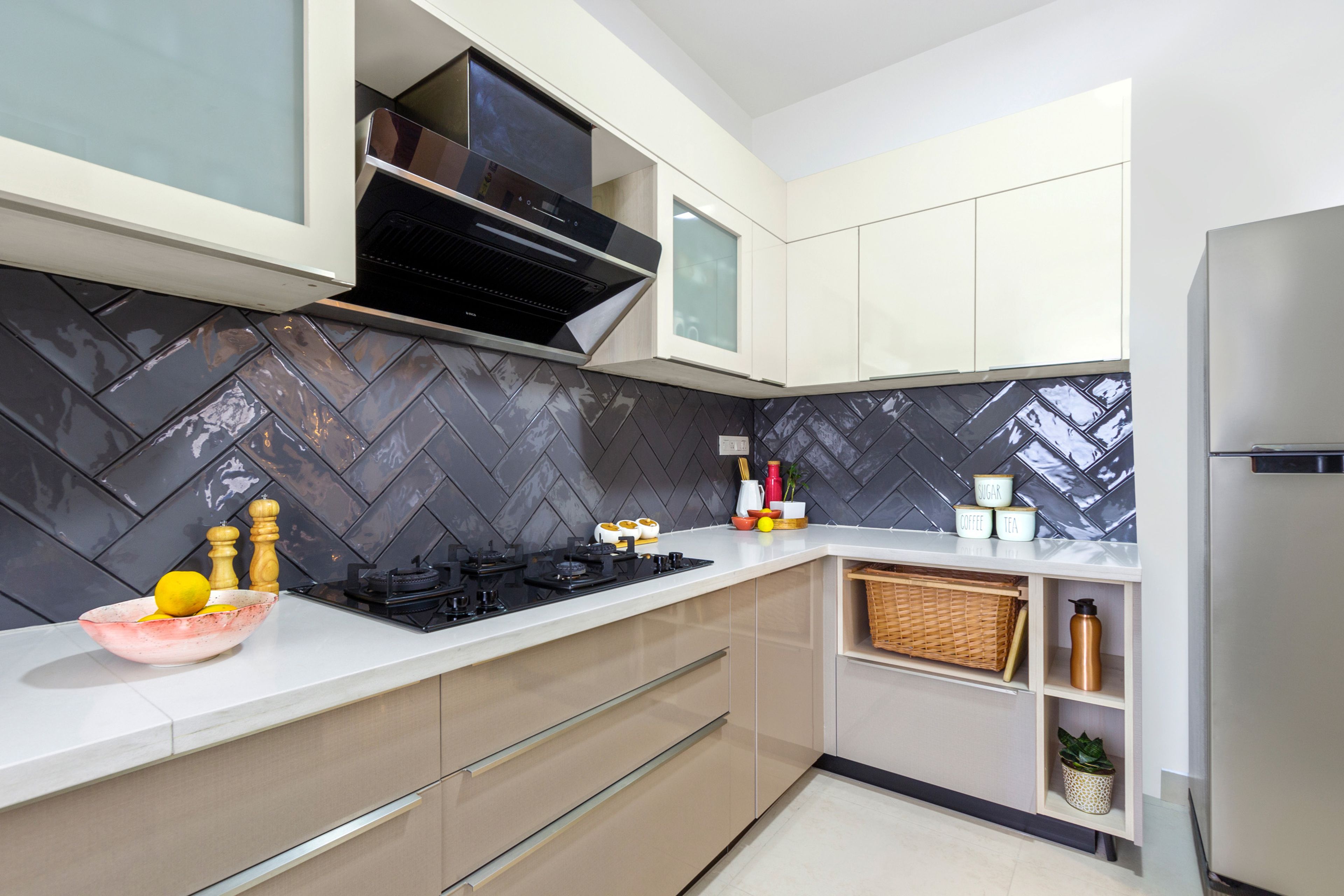 L-Shaped Kitchen Design With Grey Backsplash