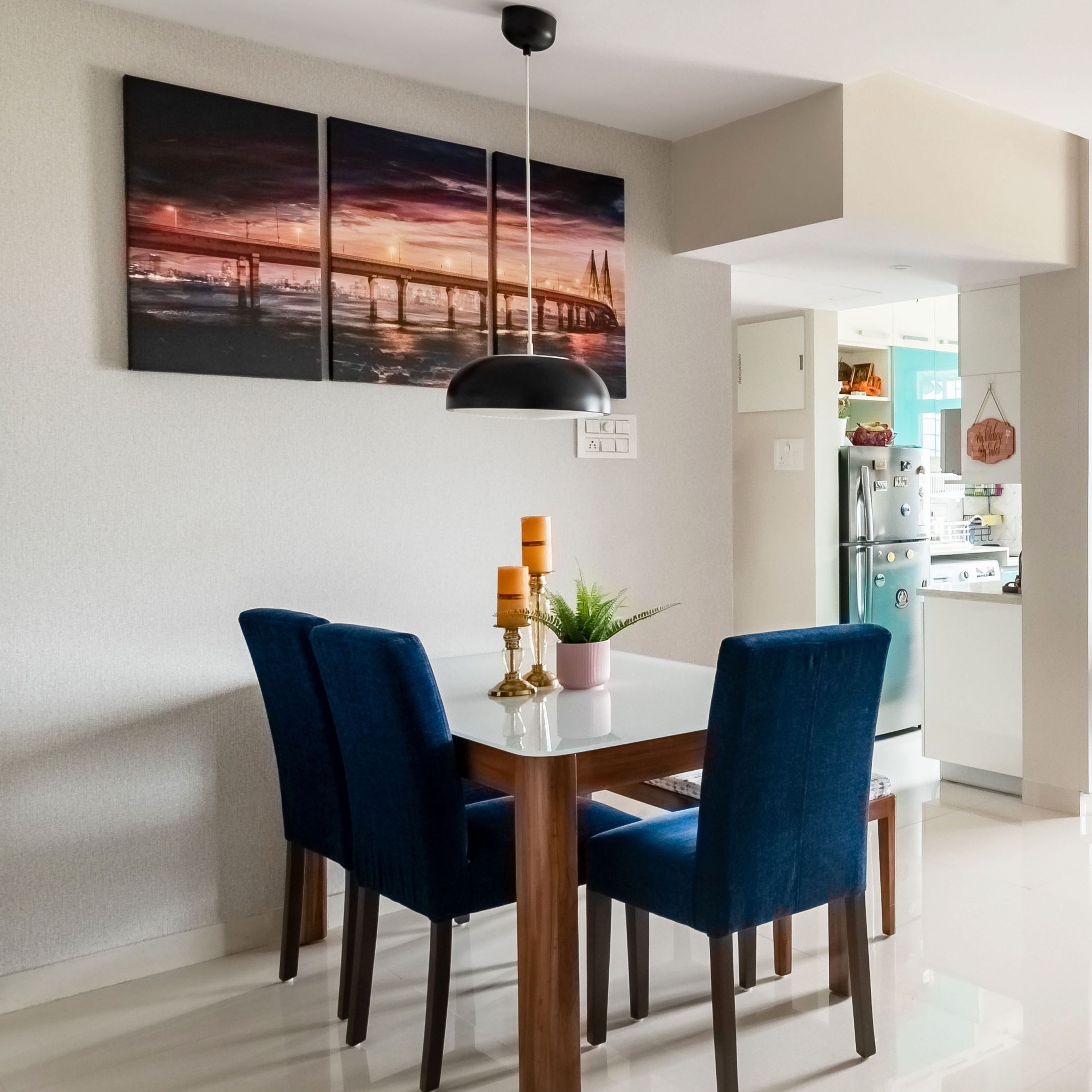 Modern White And Dark Blue 3-Seater Dining Room Design With Patterned Bench