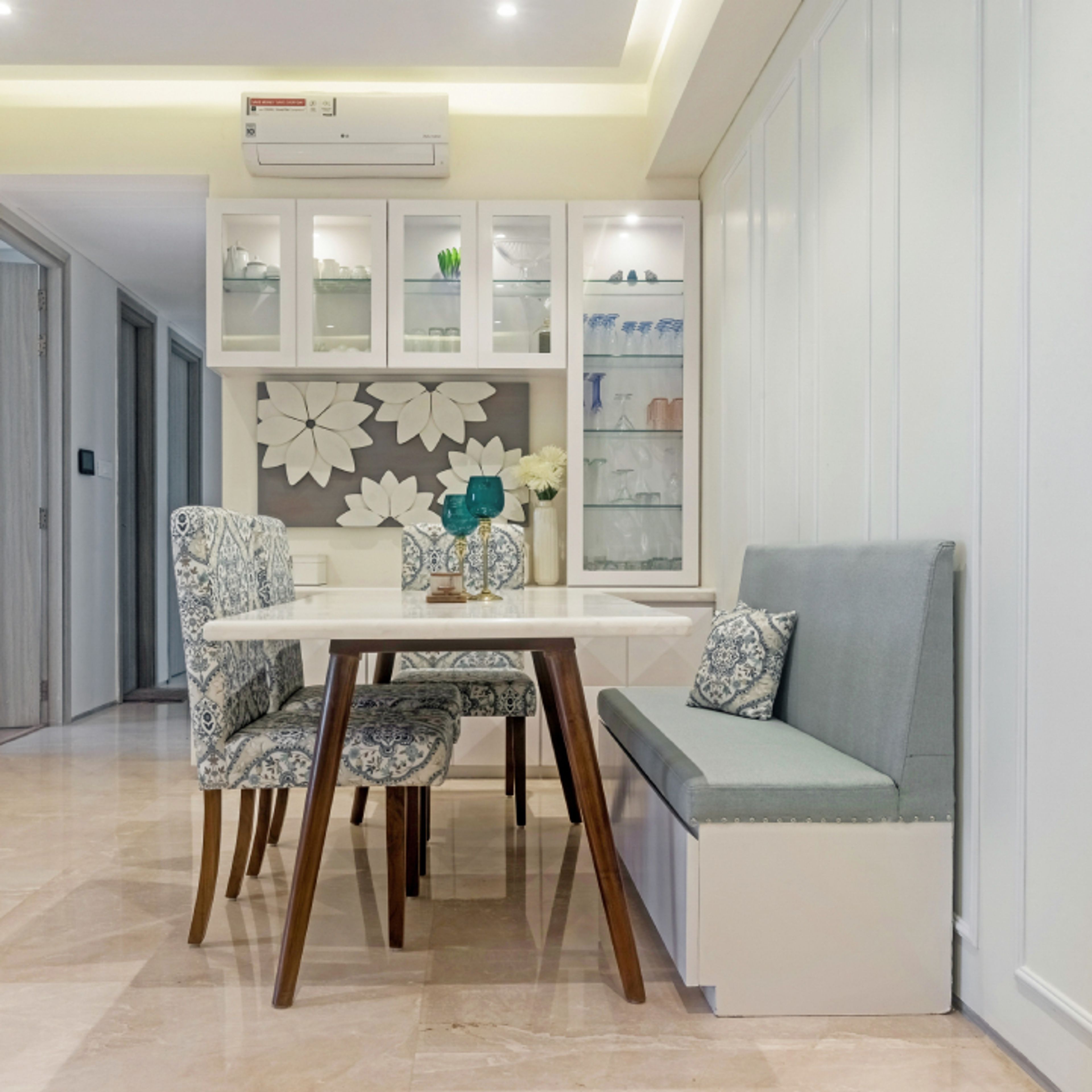 6-Seater Modern Dining Room - Livspace