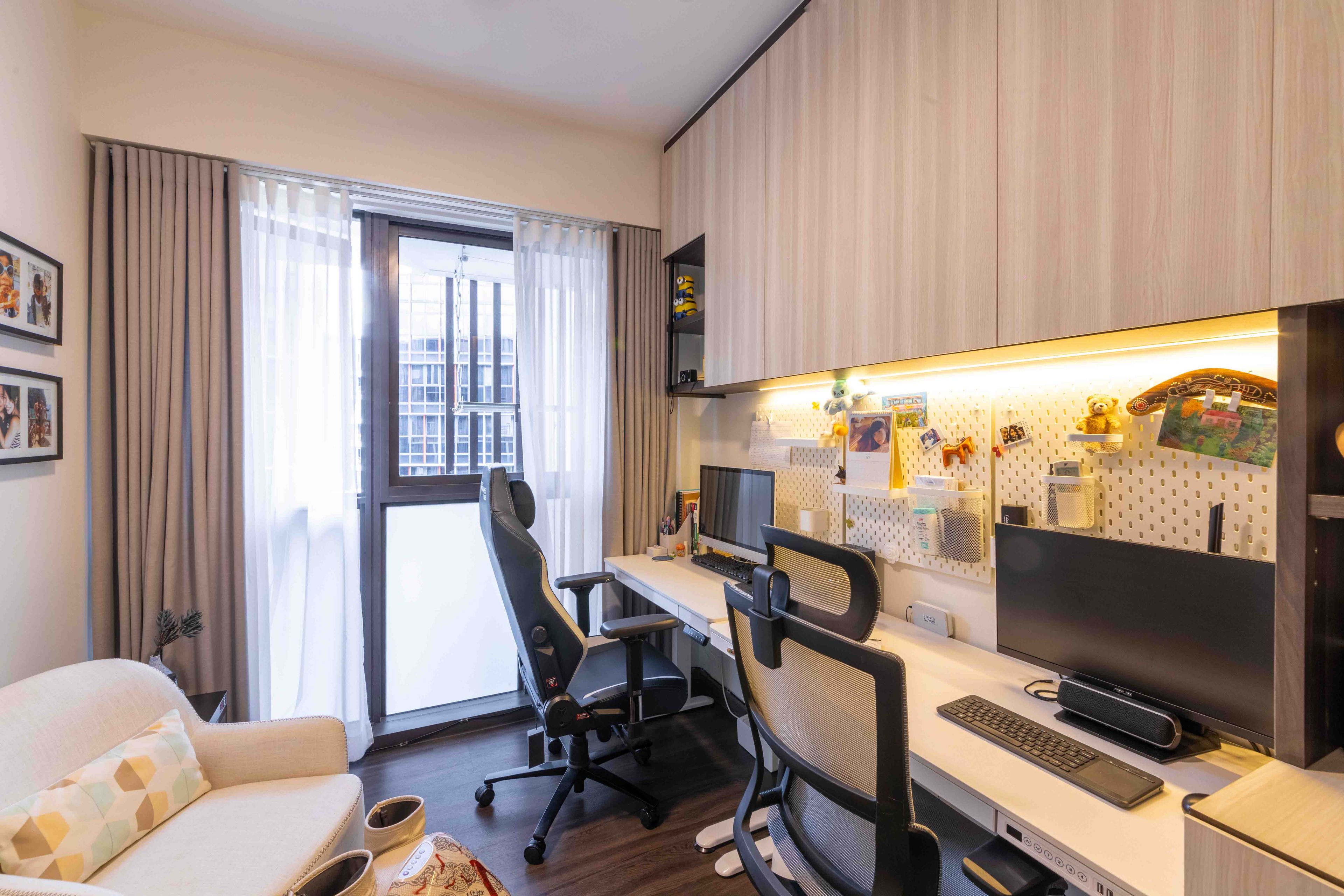 Modern American Walnut Home Offce Design With Black Swivel Chair