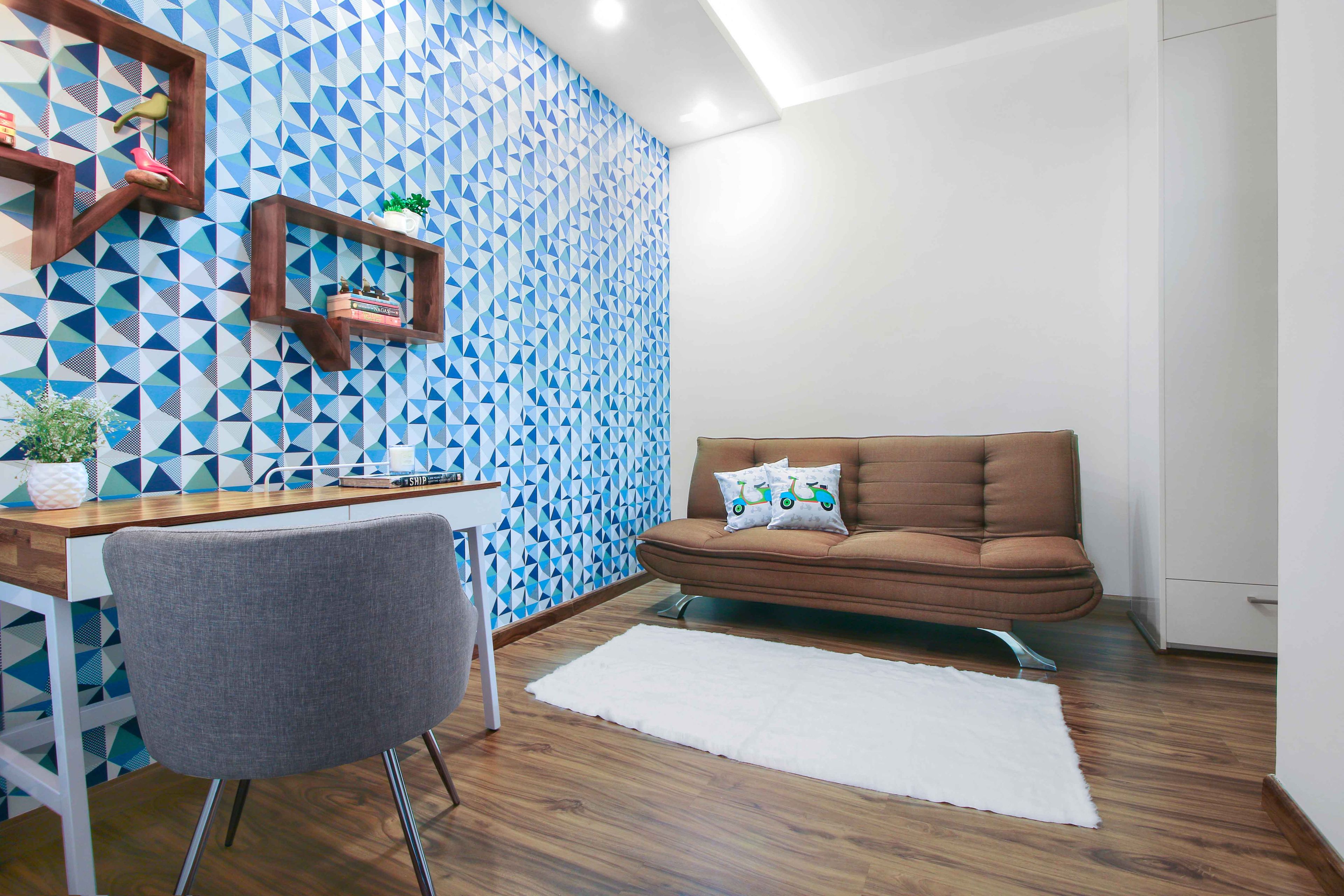 Contemporary Home Office Design With Free-Standing Study Table