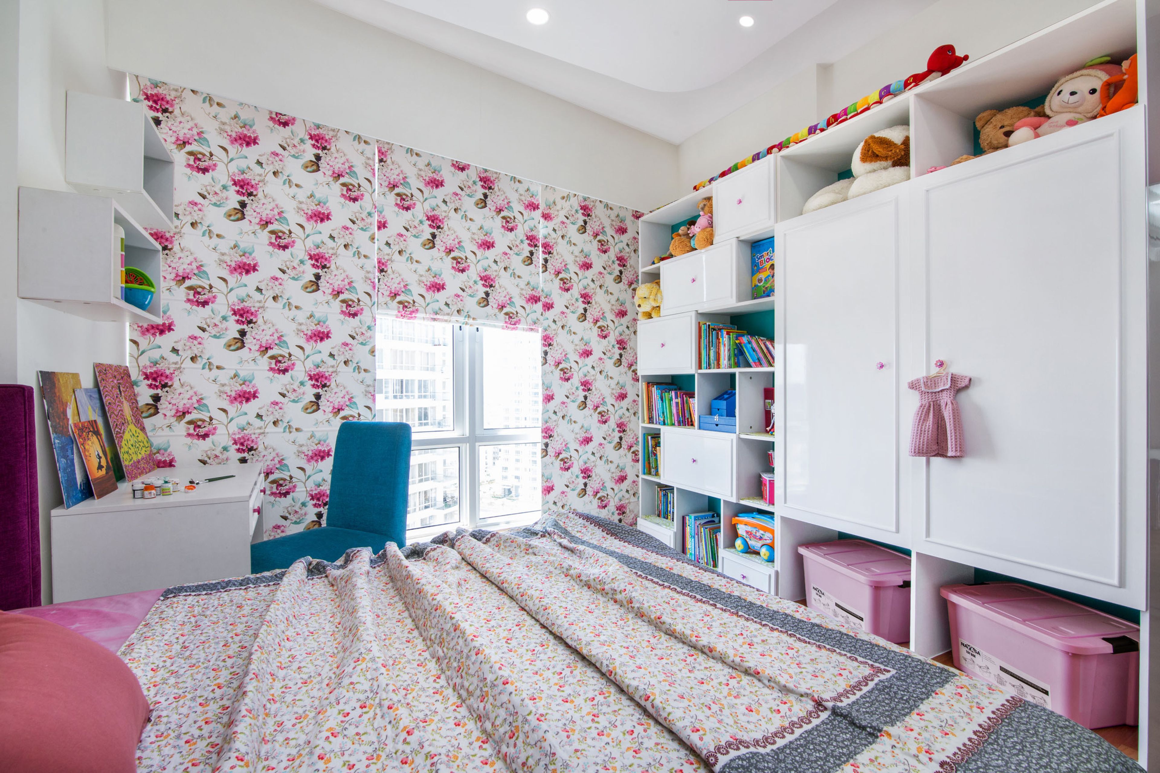 White glossy 2-door kids wardrobe design with open and closed storage - Livspace