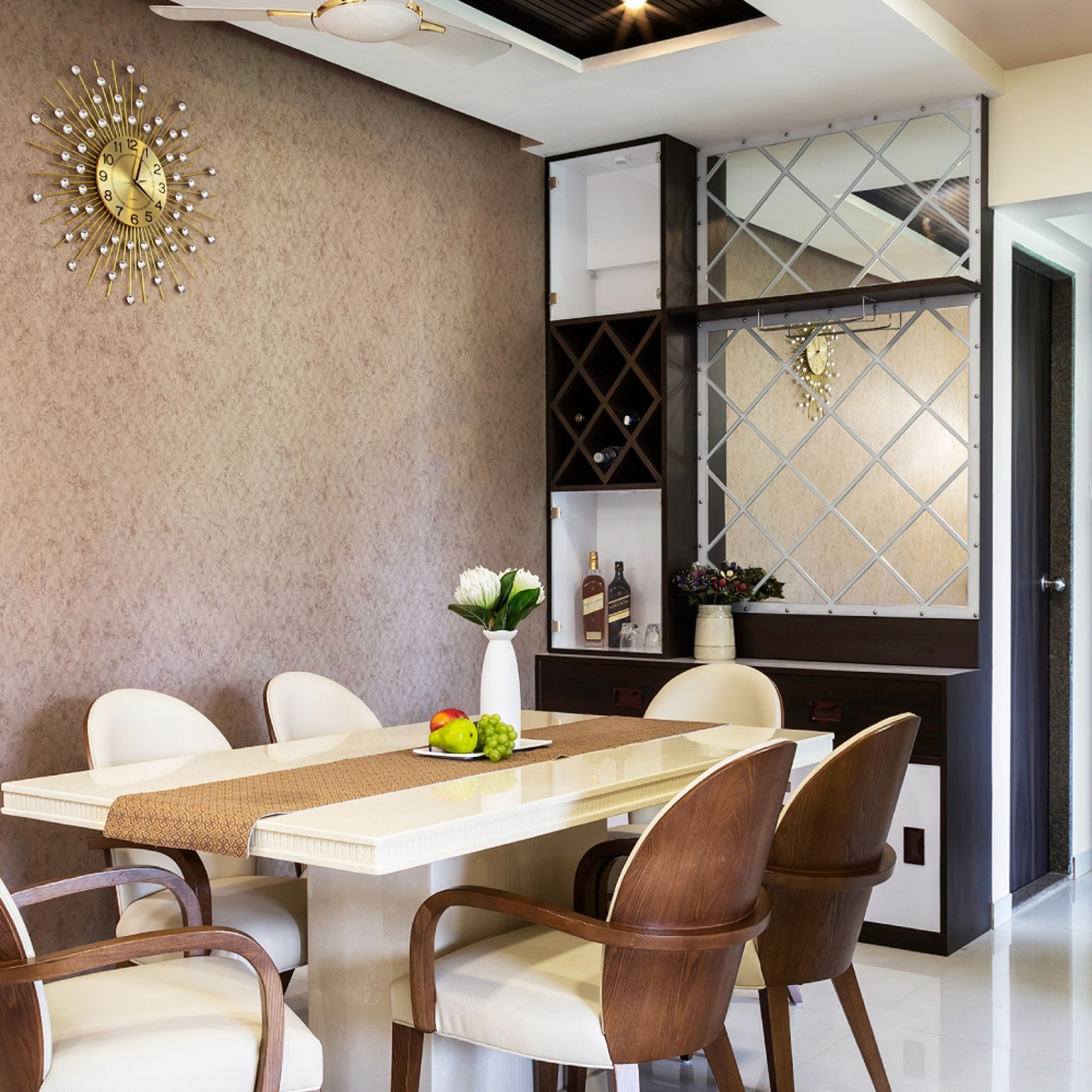 Home Bar Design in Black and White