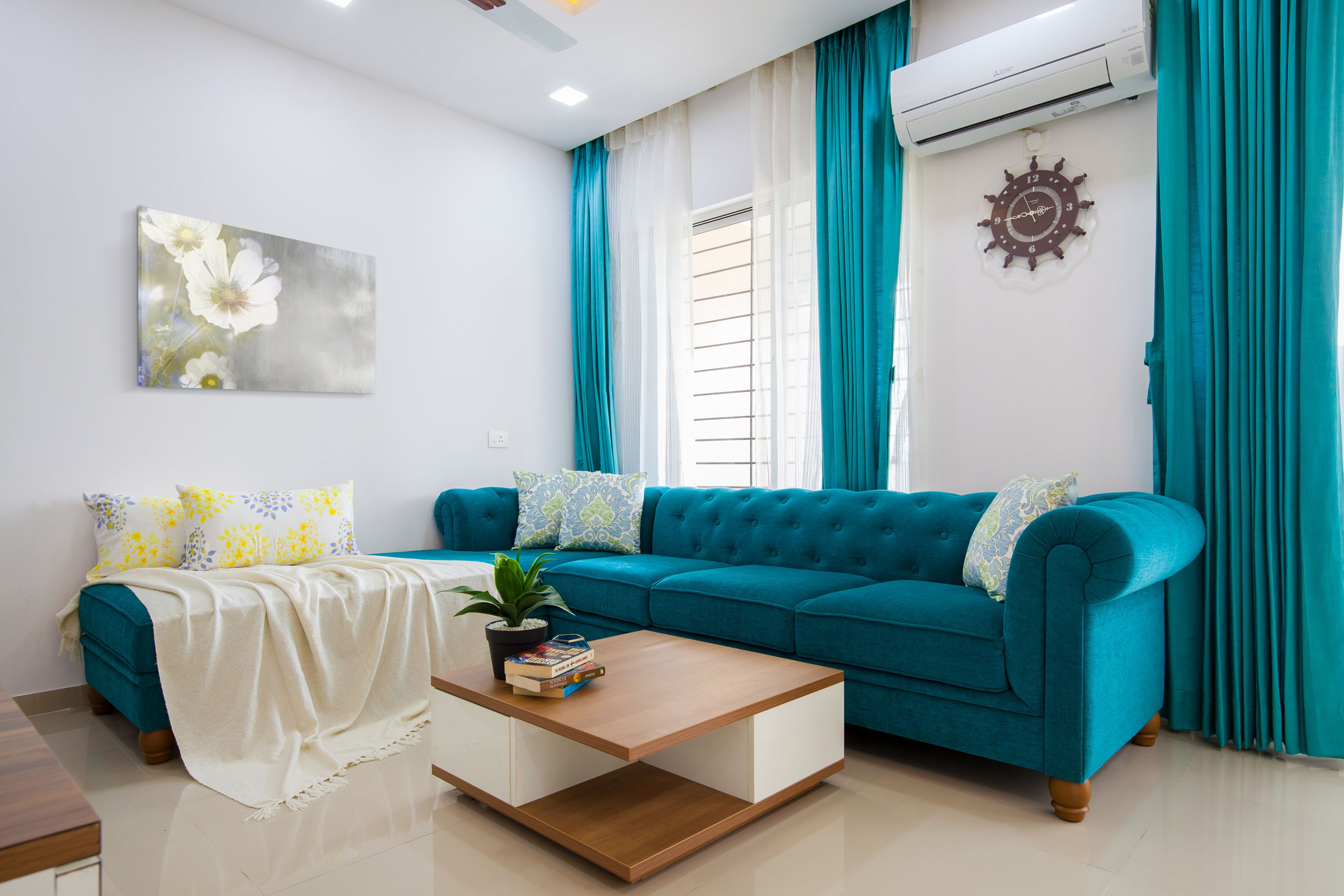 Modern Living Room - Livspace