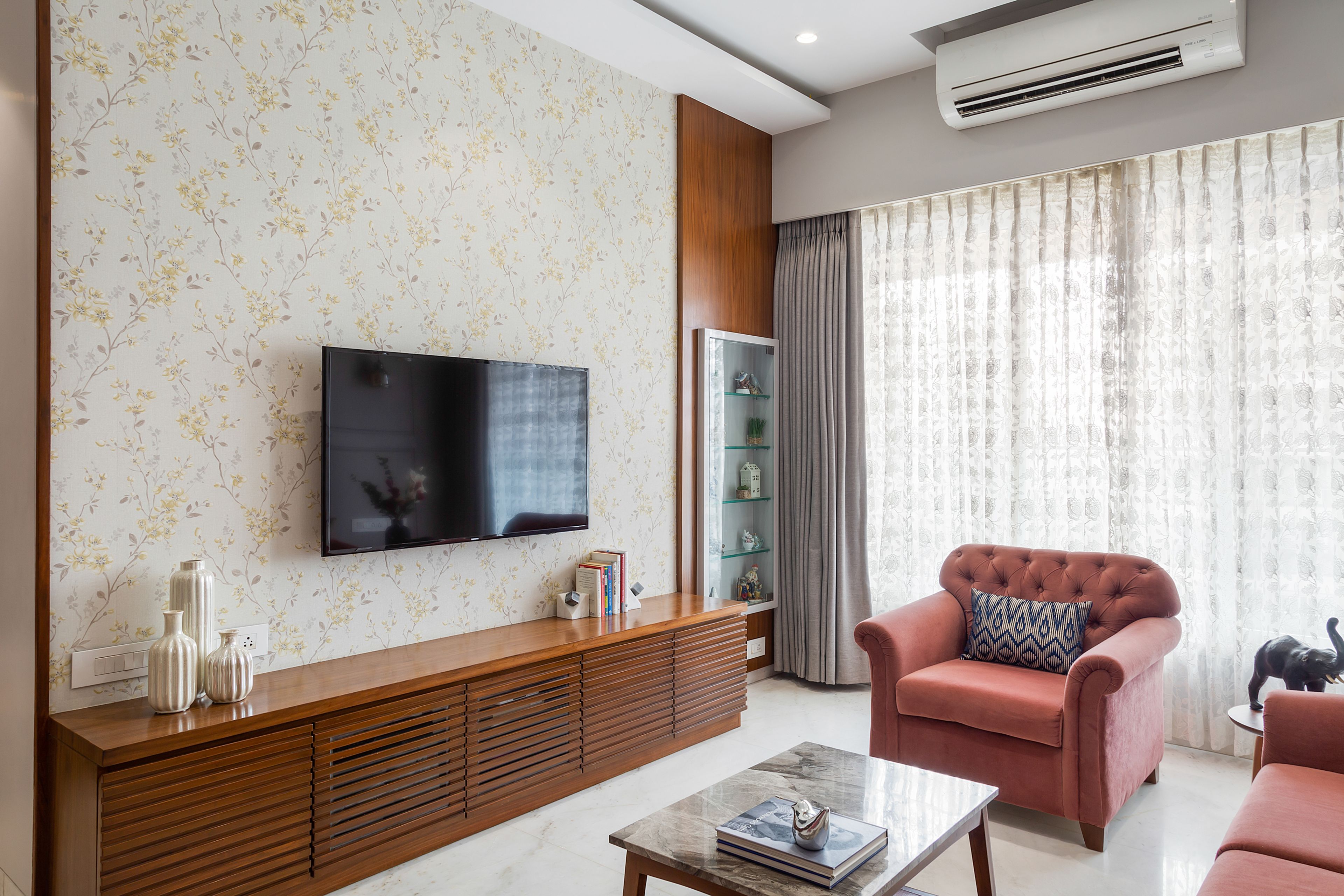 Spacious Living Room - Livspace