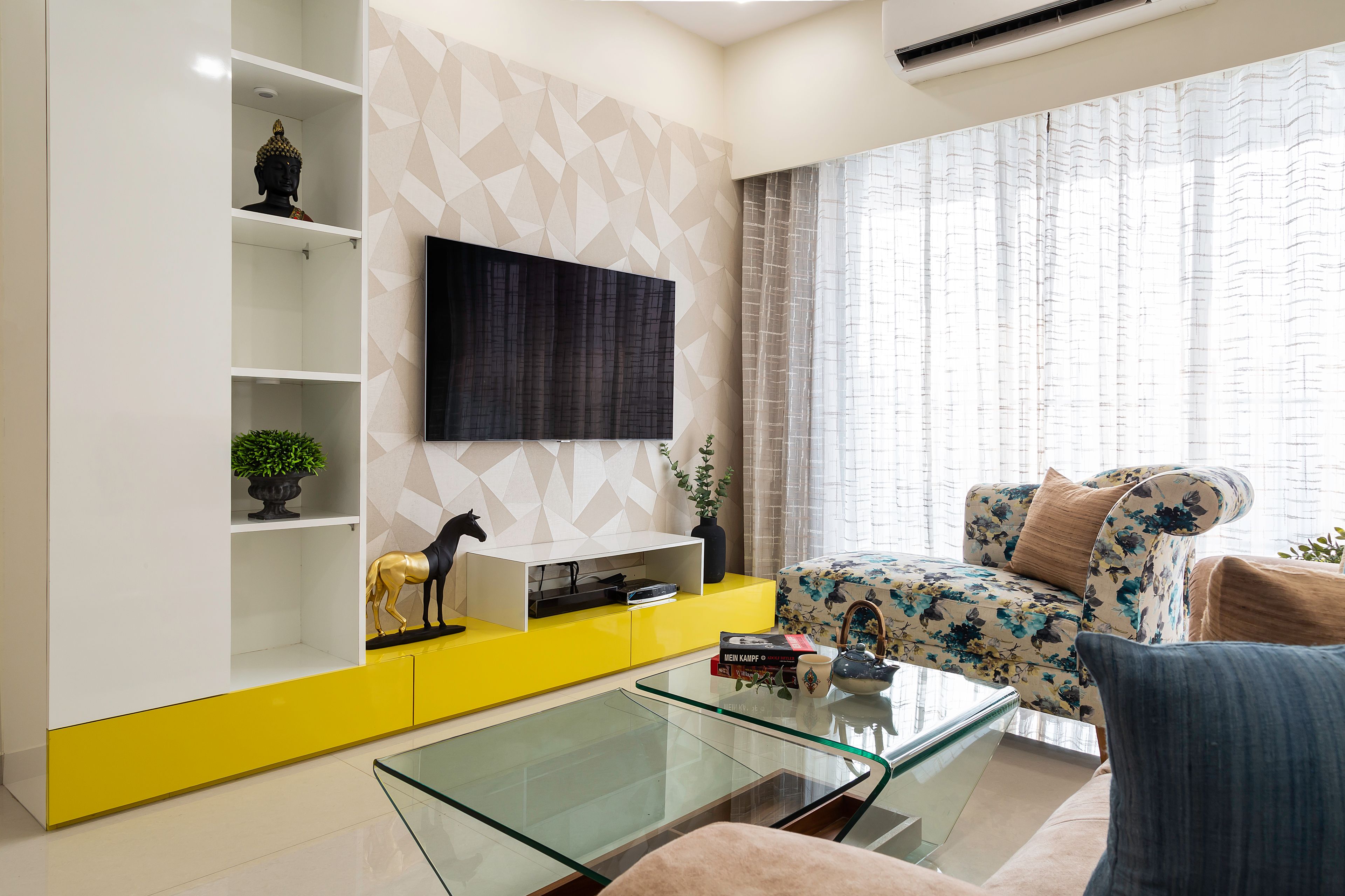 Modern Living Room - Livspace