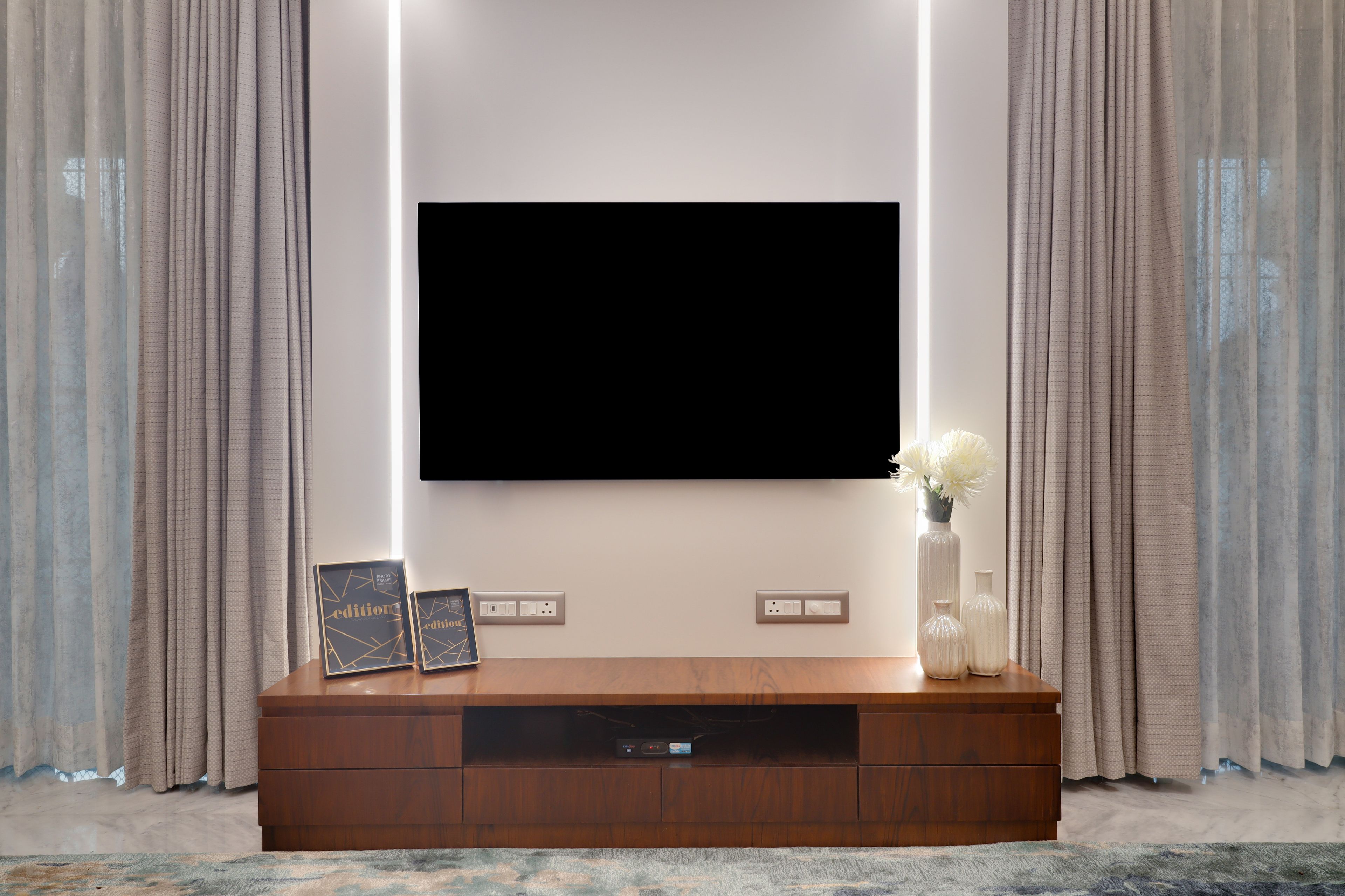 Contemporary Living Room - Livspace