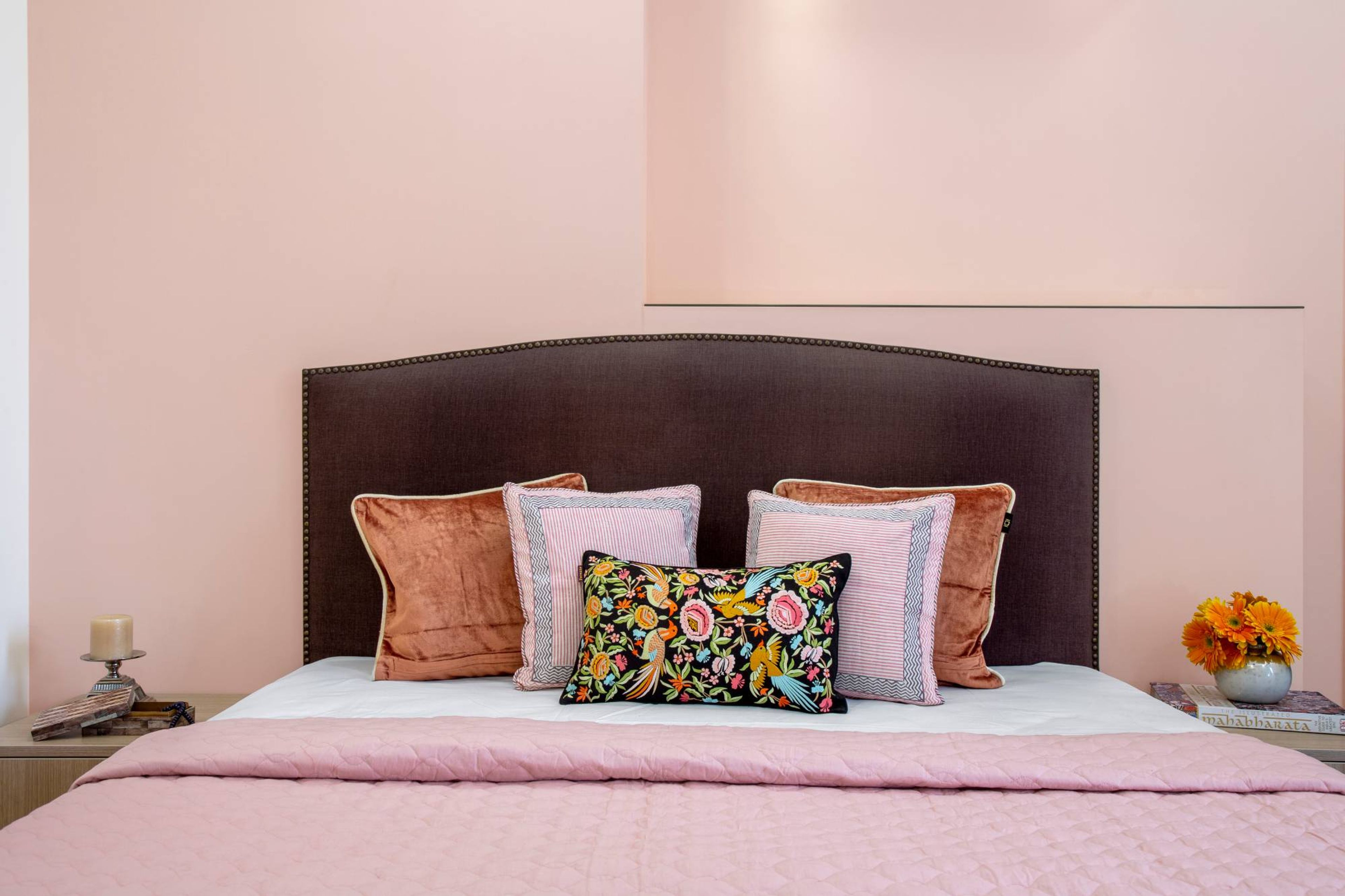 Modern Kids Bedroom Design With Ambient Lighting