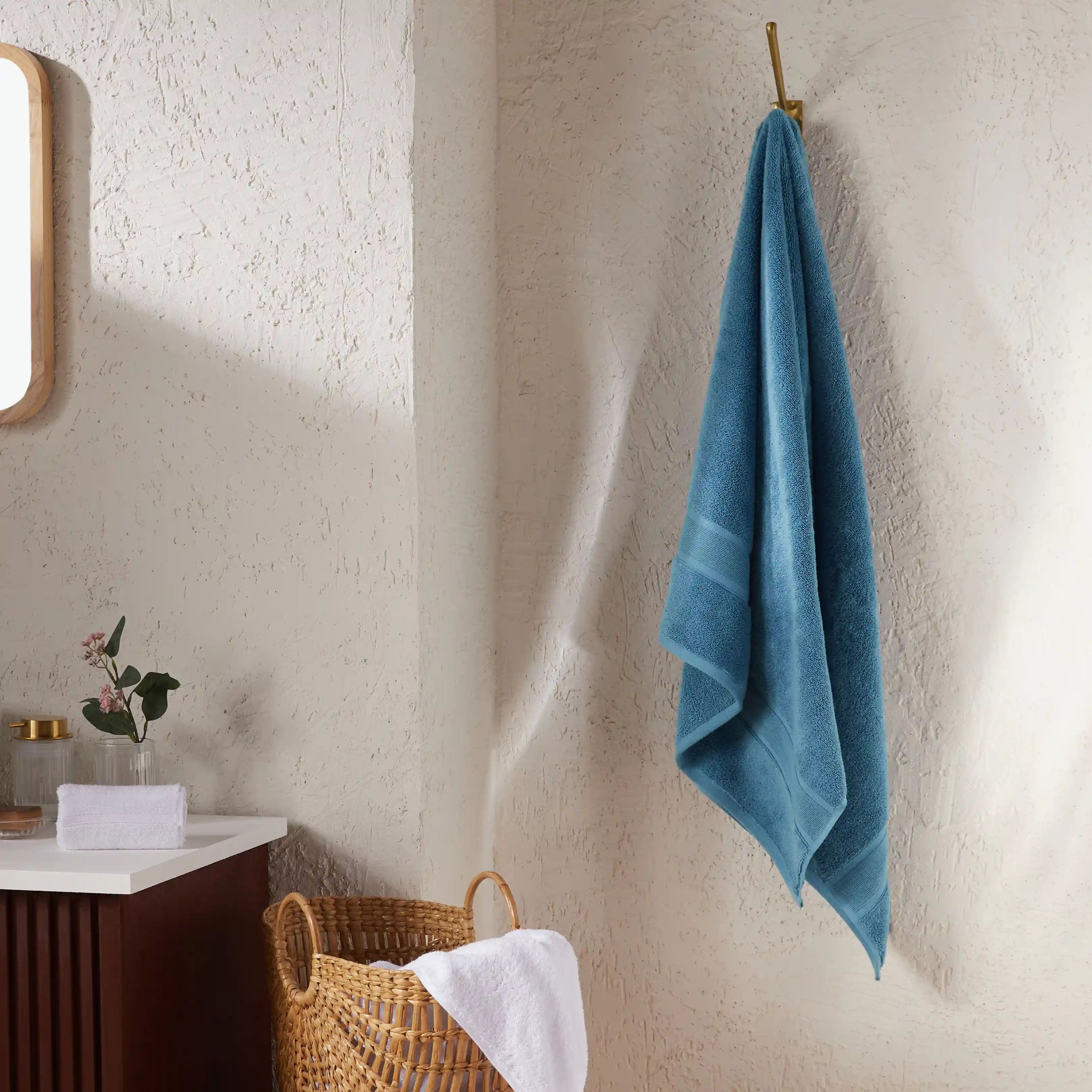 Pelushe | Super Absorbent & Luxurious Zero Twist Cotton Bath Towel