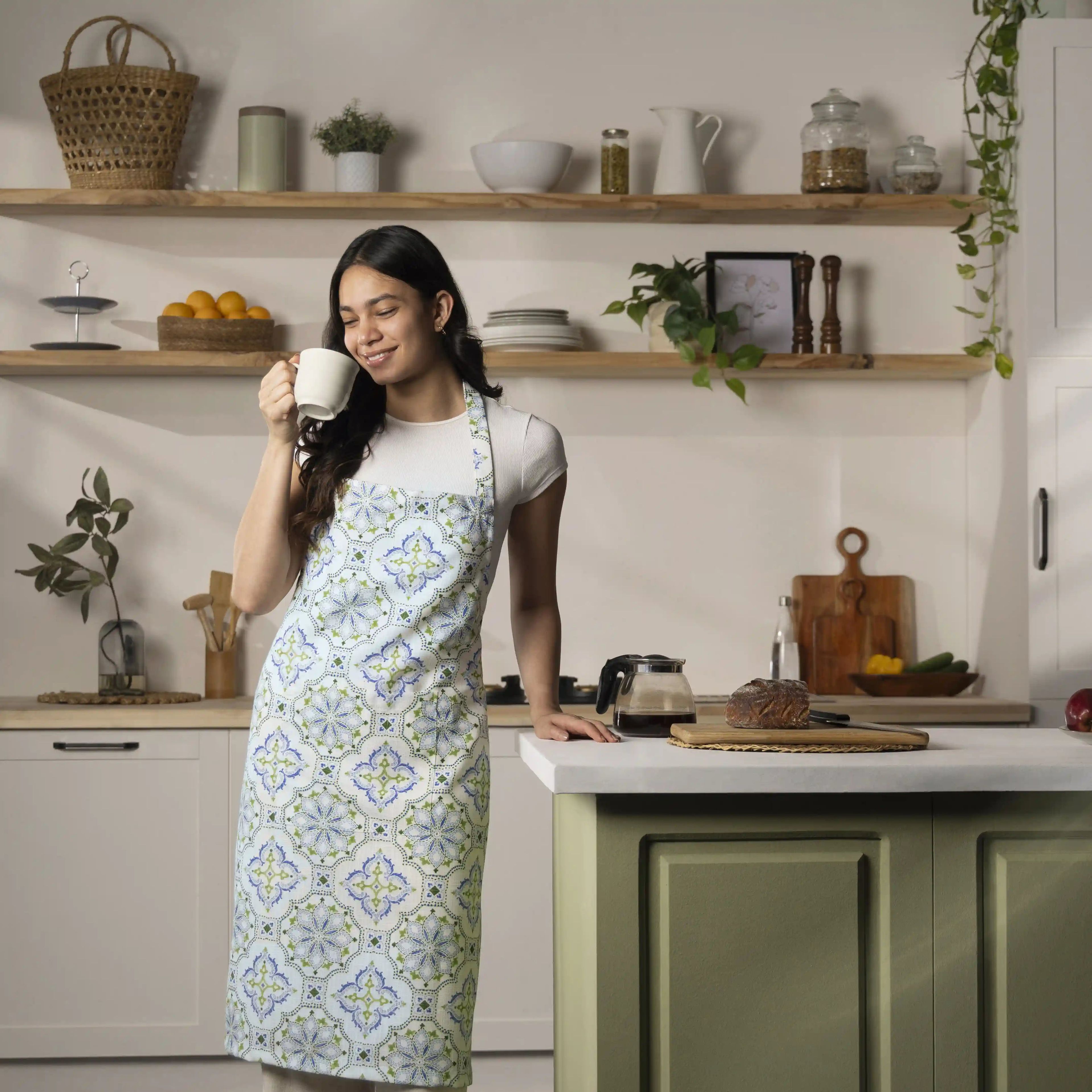 Nonna's Home | Tuscan Inspired Stylish & Easy to Maintain Apron | Designed with Functional Pockets