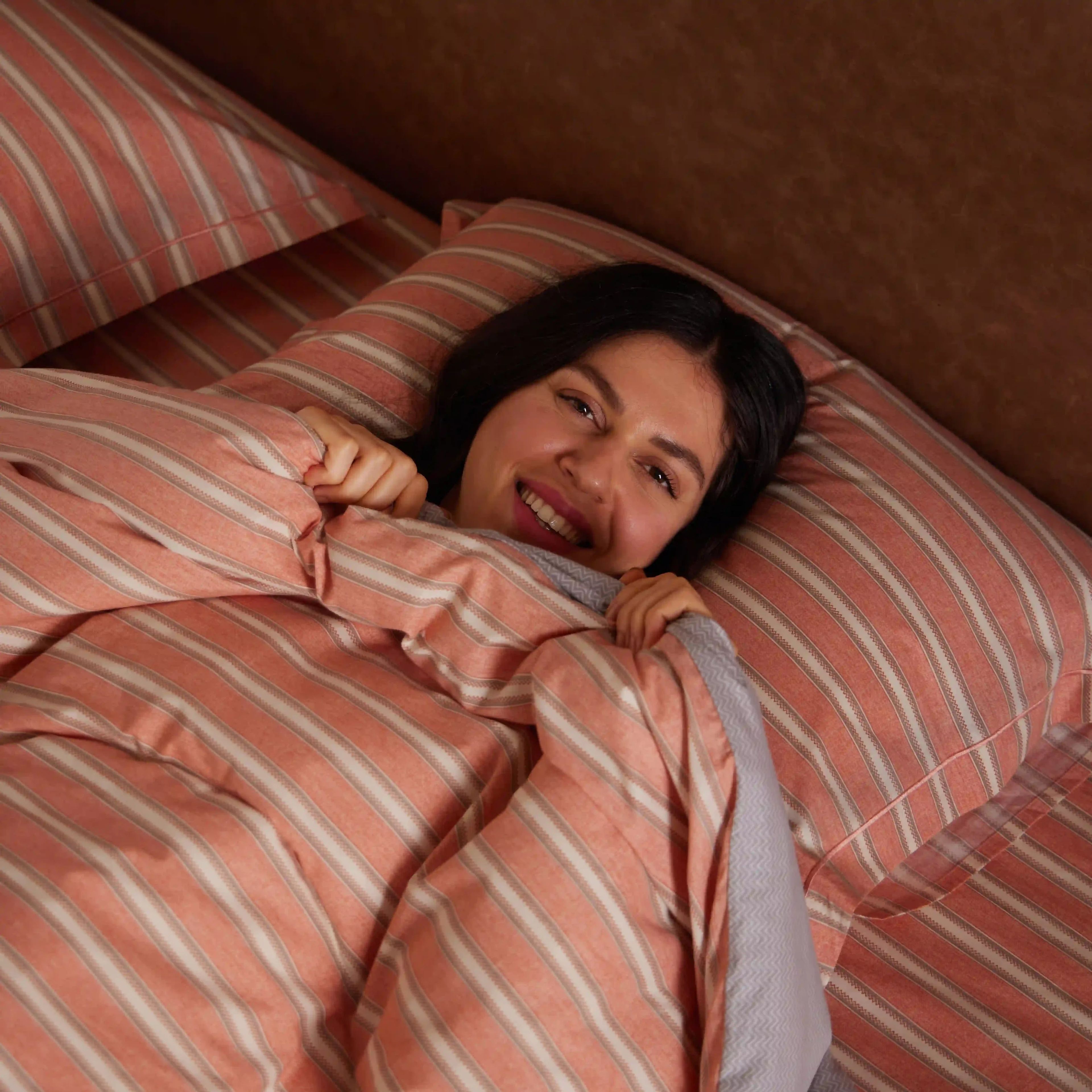 Threadscapes | Woven Textured Printed 120GSM Reversible Comforter-Peach