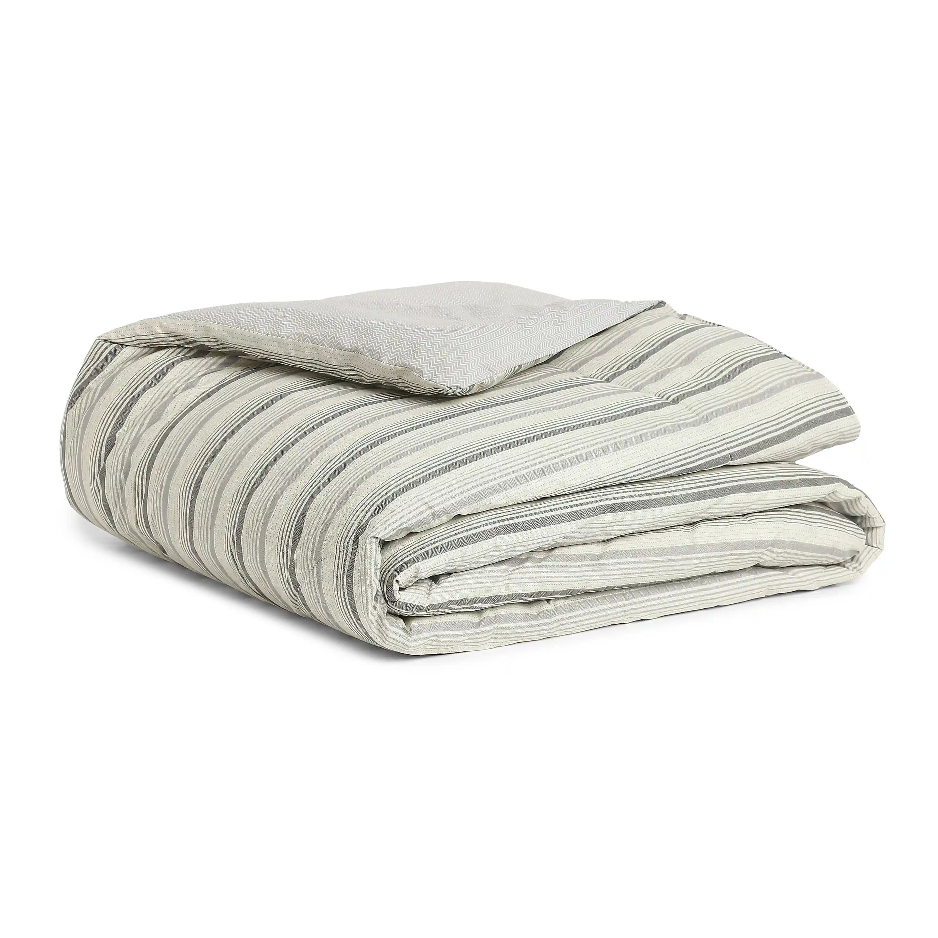 Threadscapes | Woven Textured Printed 120GSM Reversible Comforter-Black & White