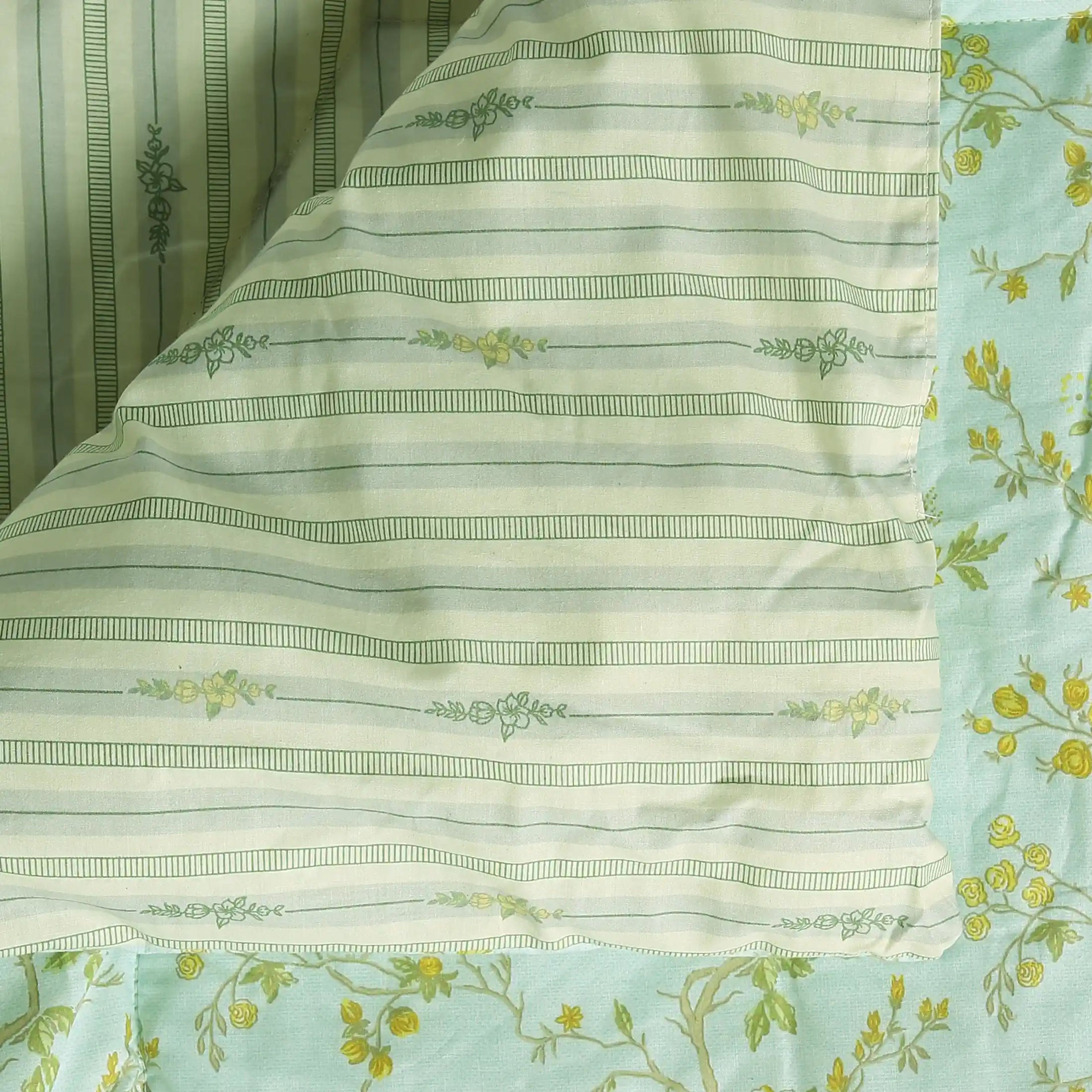 Bloomshire Luxe | Romantic Flora Printed 120GSM Reversible Comforter-Light Blue