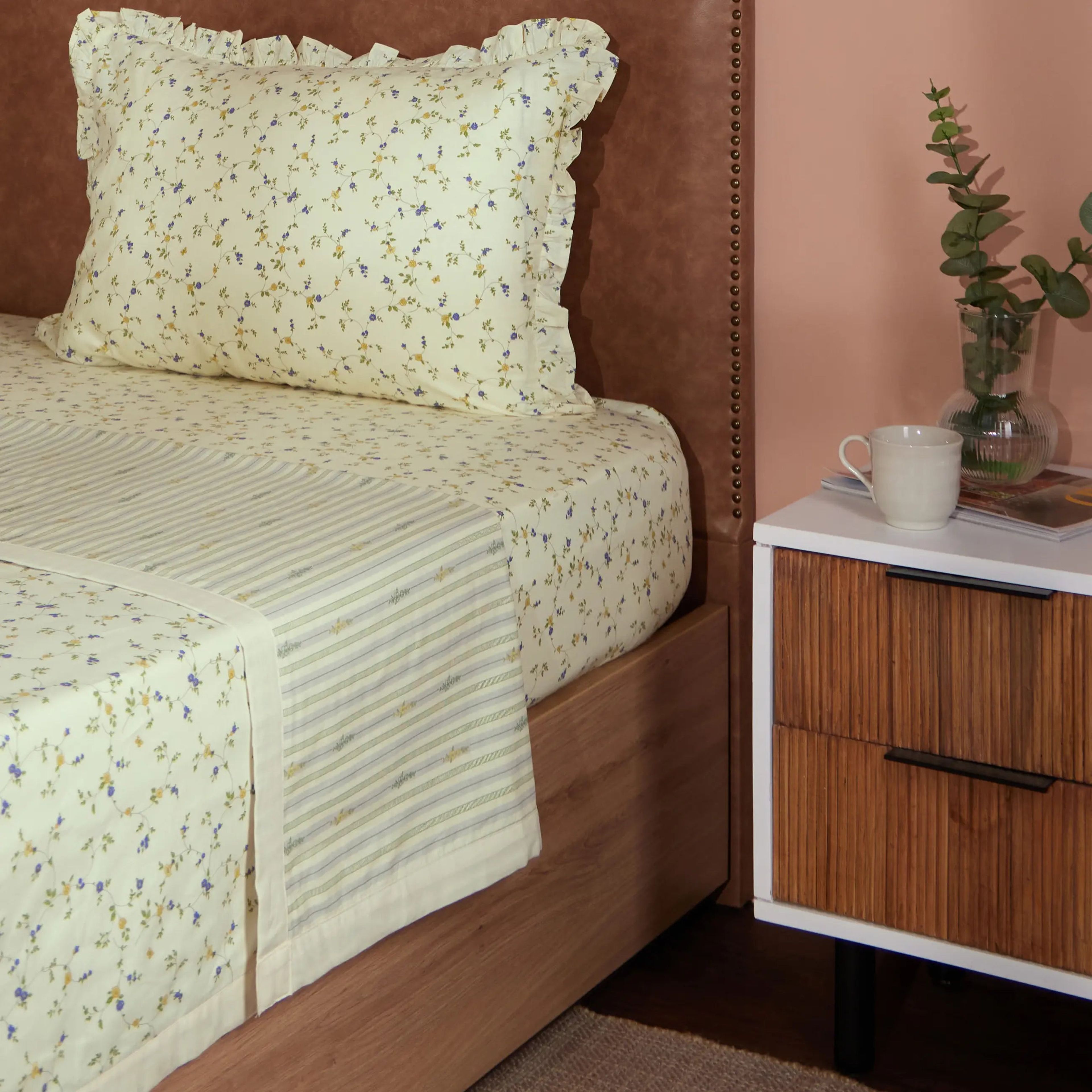 Bloomshire Luxe | Romantic Flora Printed Reversible Dohar with Super Soft Flannel Layering-Cream Bloom