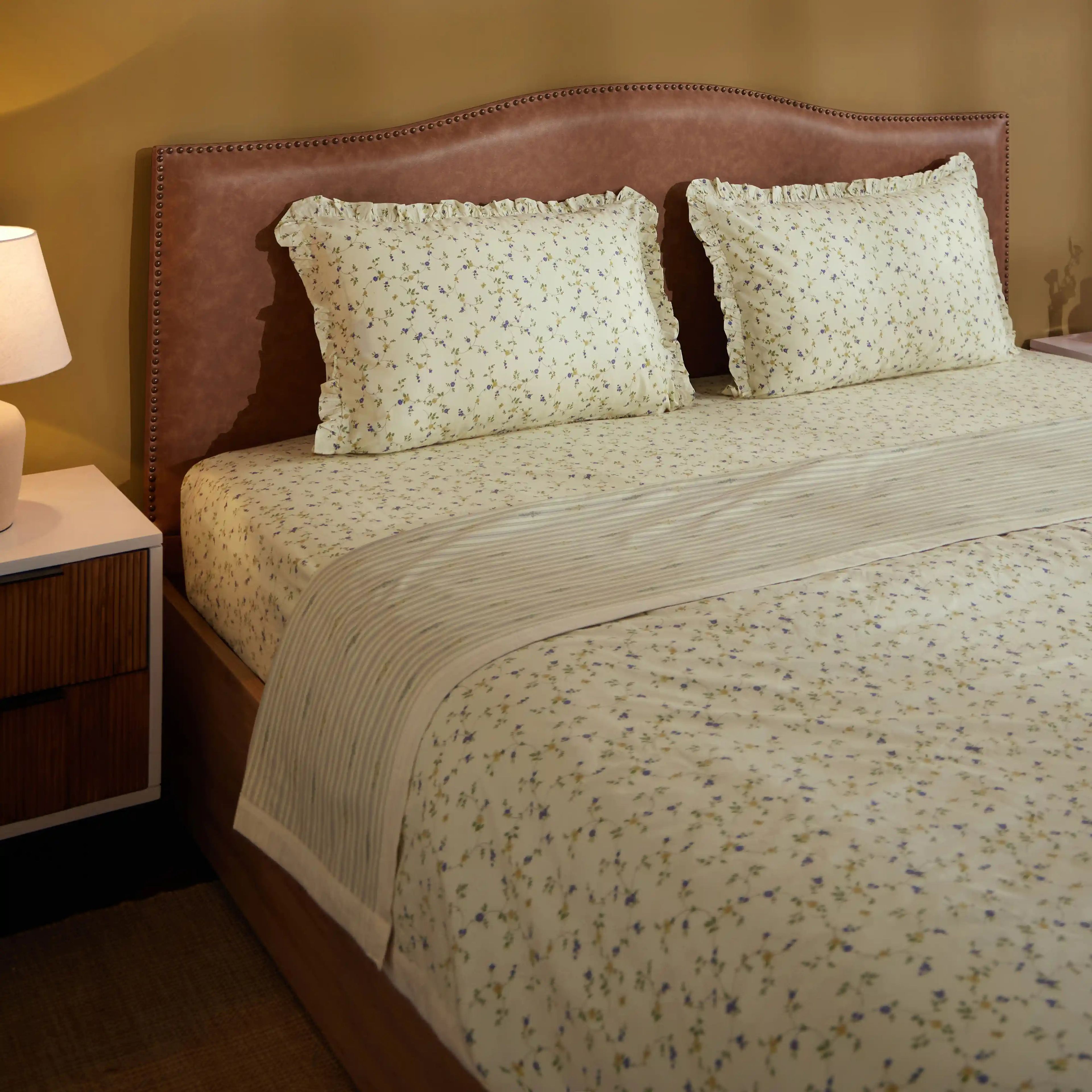 Bloomshire Luxe | Romantic Flora Printed Reversible Dohar with Super Soft Flannel Layering-Cream Bloom