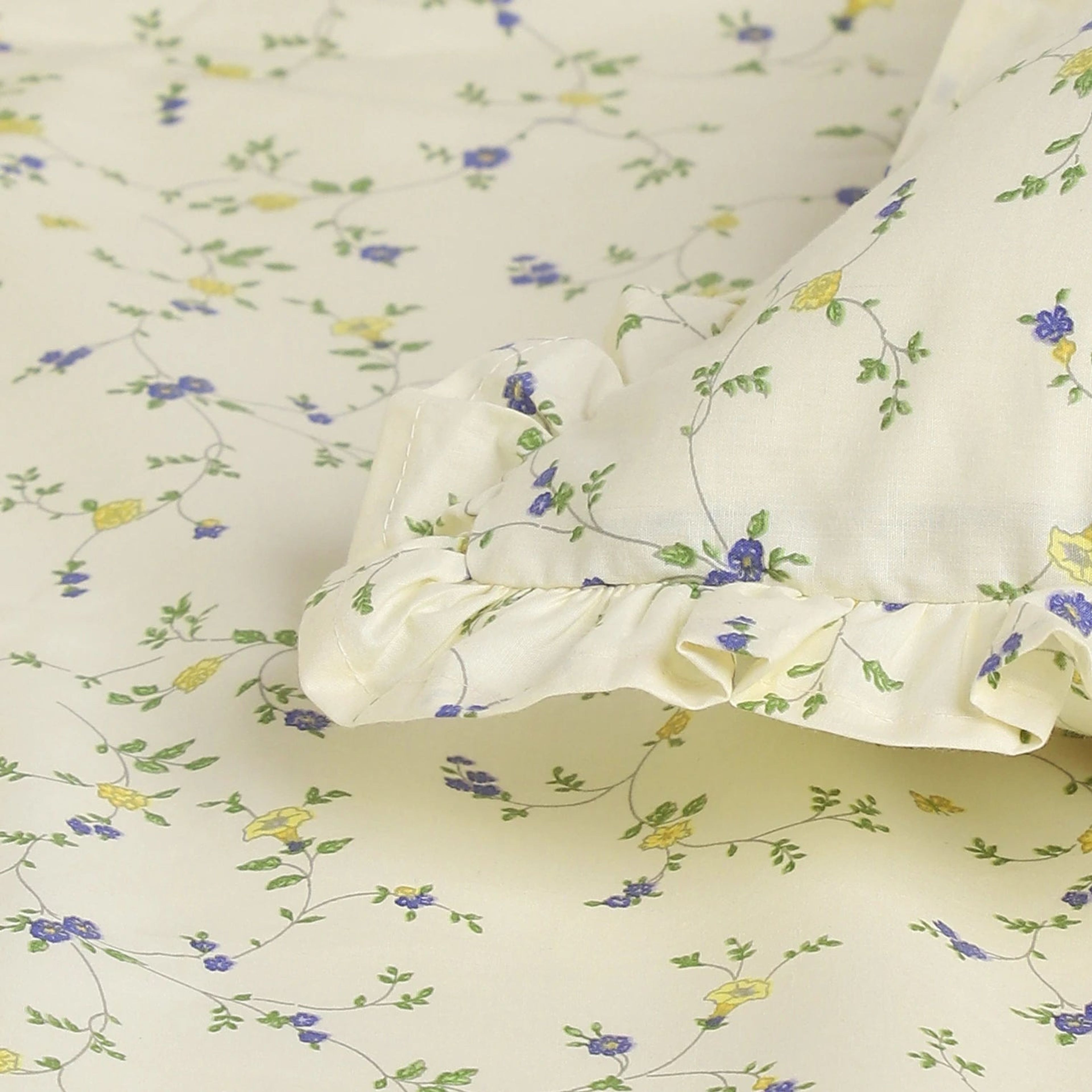 Bloomshire Luxe | Romantic Flora Printed Cotton Bedsheet Set | Pillow Cover with Frills-Cream Bloom