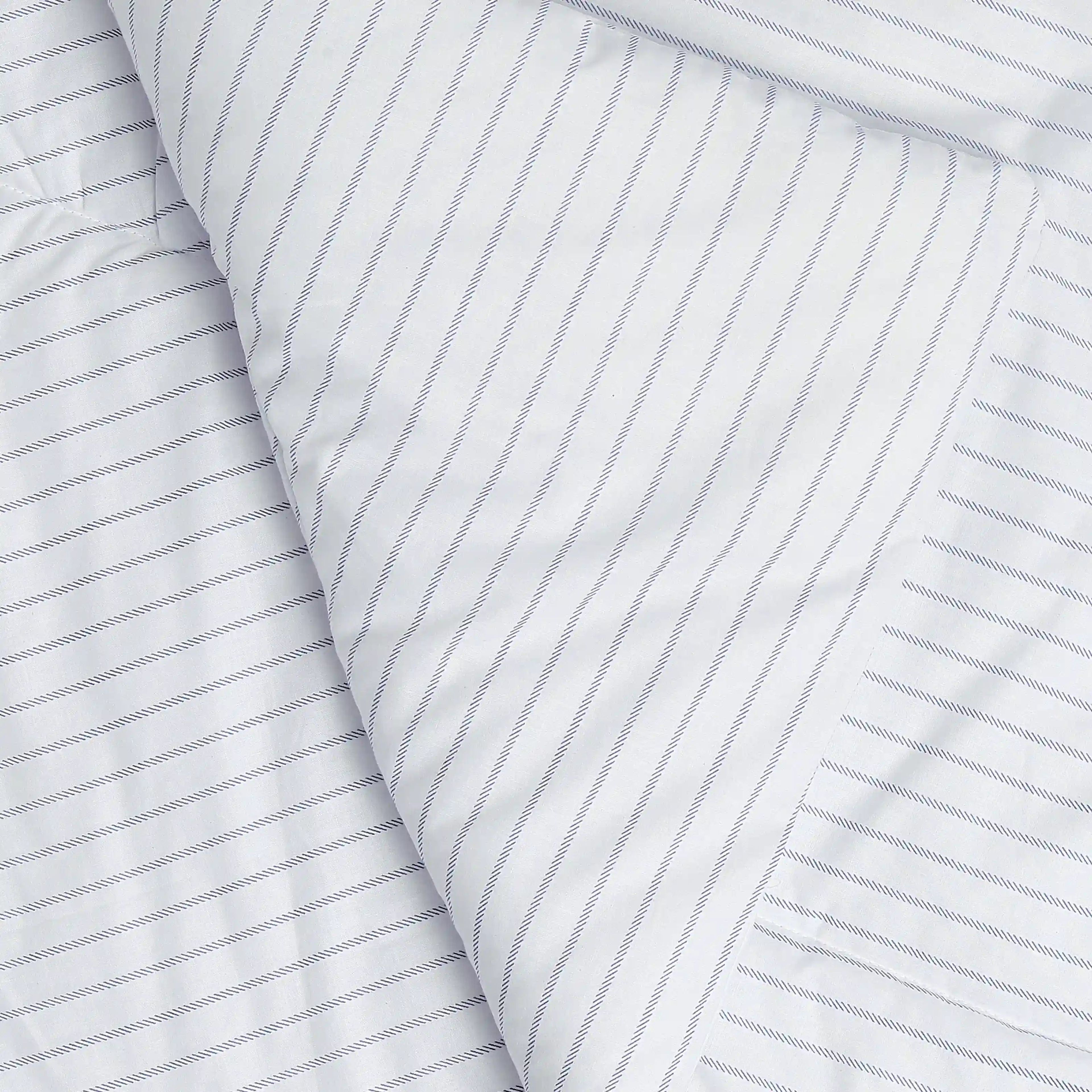 Bloomshire Classic | Everyday Charm Printed 240GSM Reversible Comforter for Extra Warmth-Blue