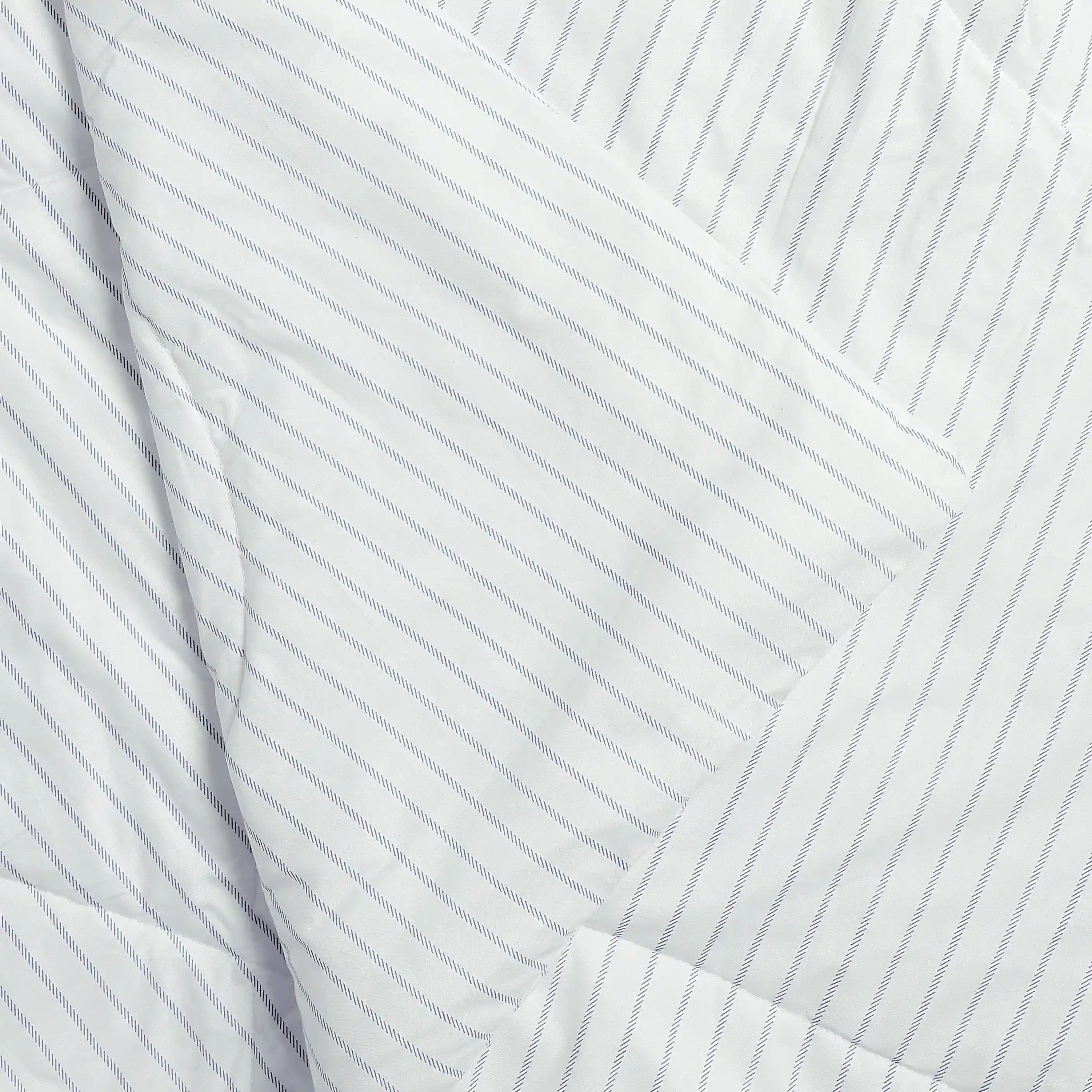 Bloomshire Classic | Everyday Charm Printed 120GSM Reversible Comforter-Blue