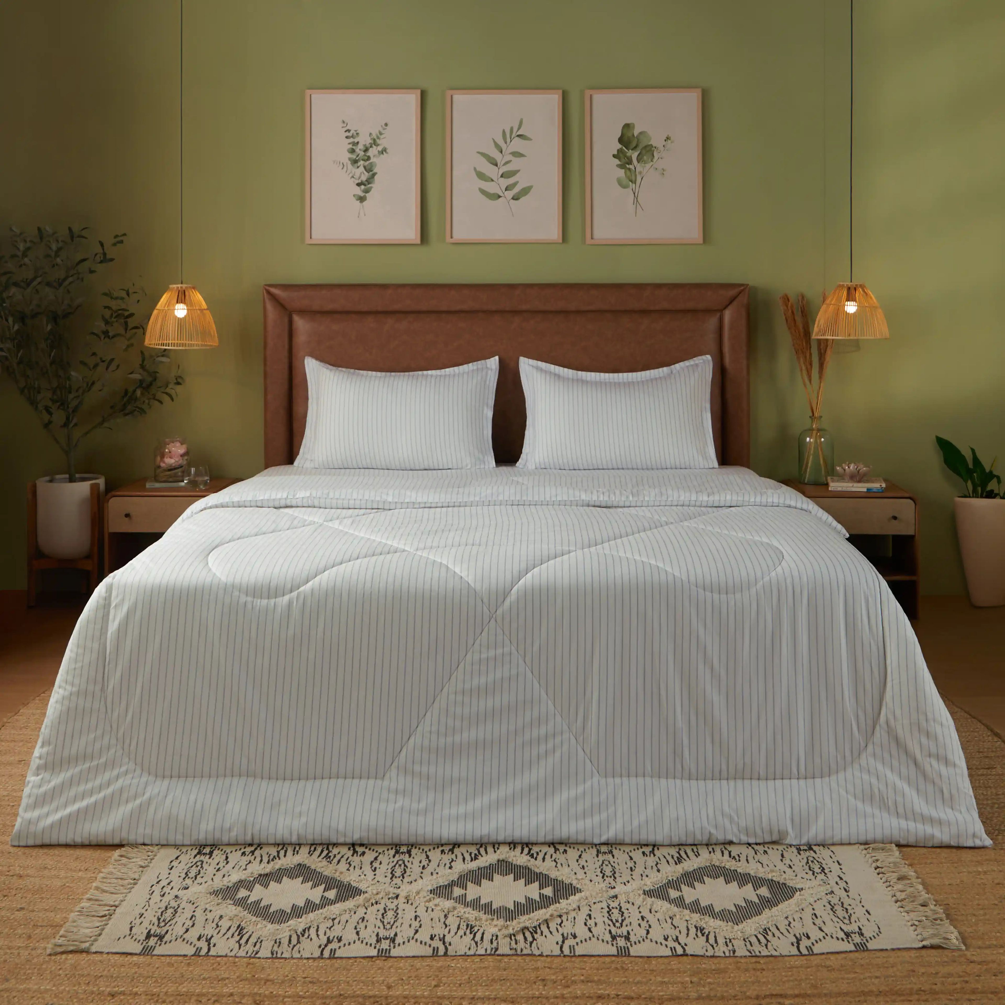 Bloomshire Classic | Everyday Charm Printed 120GSM Reversible Comforter-Blue