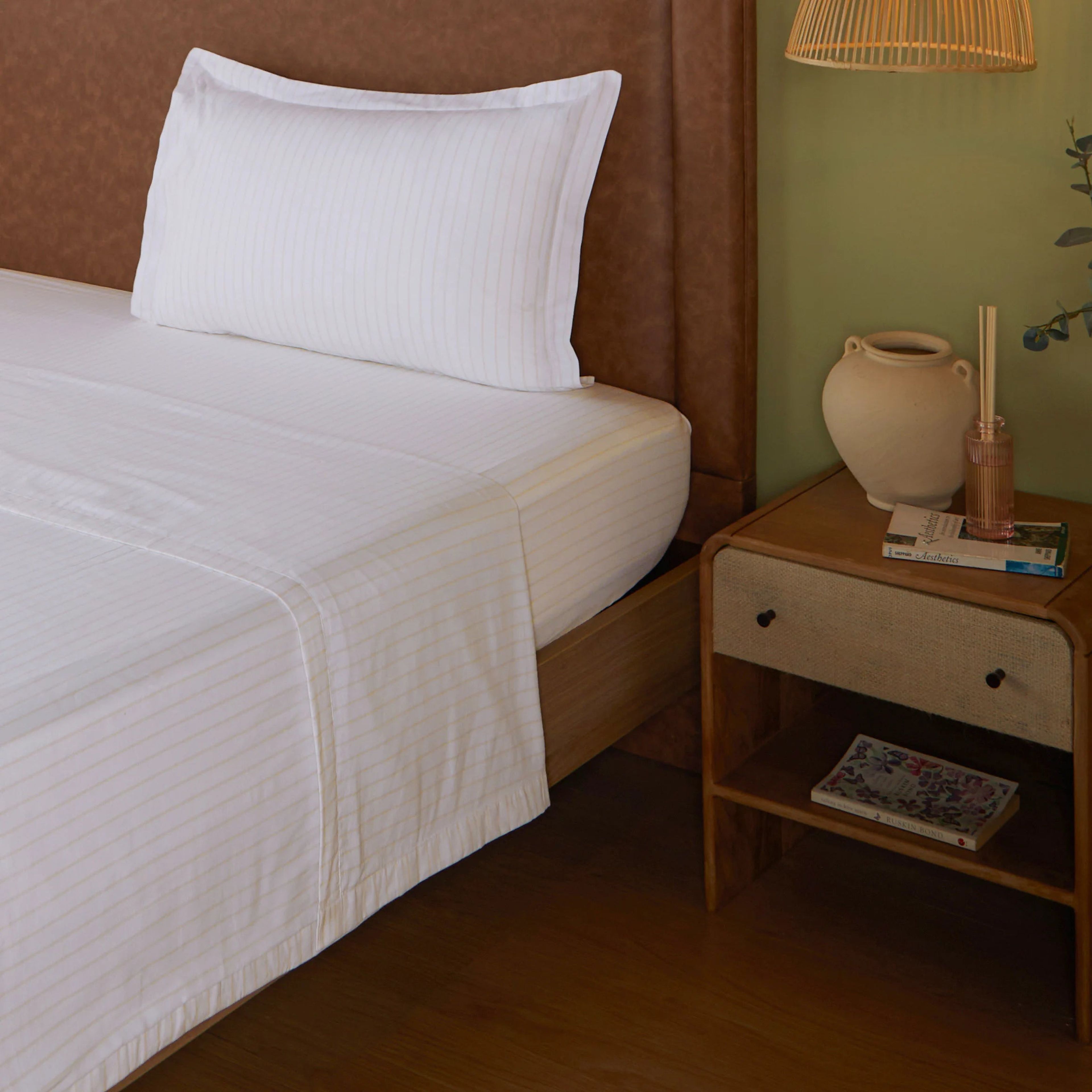 Bloomshire Classic | Everyday Charm Printed Reversible Dohar with Super Soft Flannel Layering-Beige