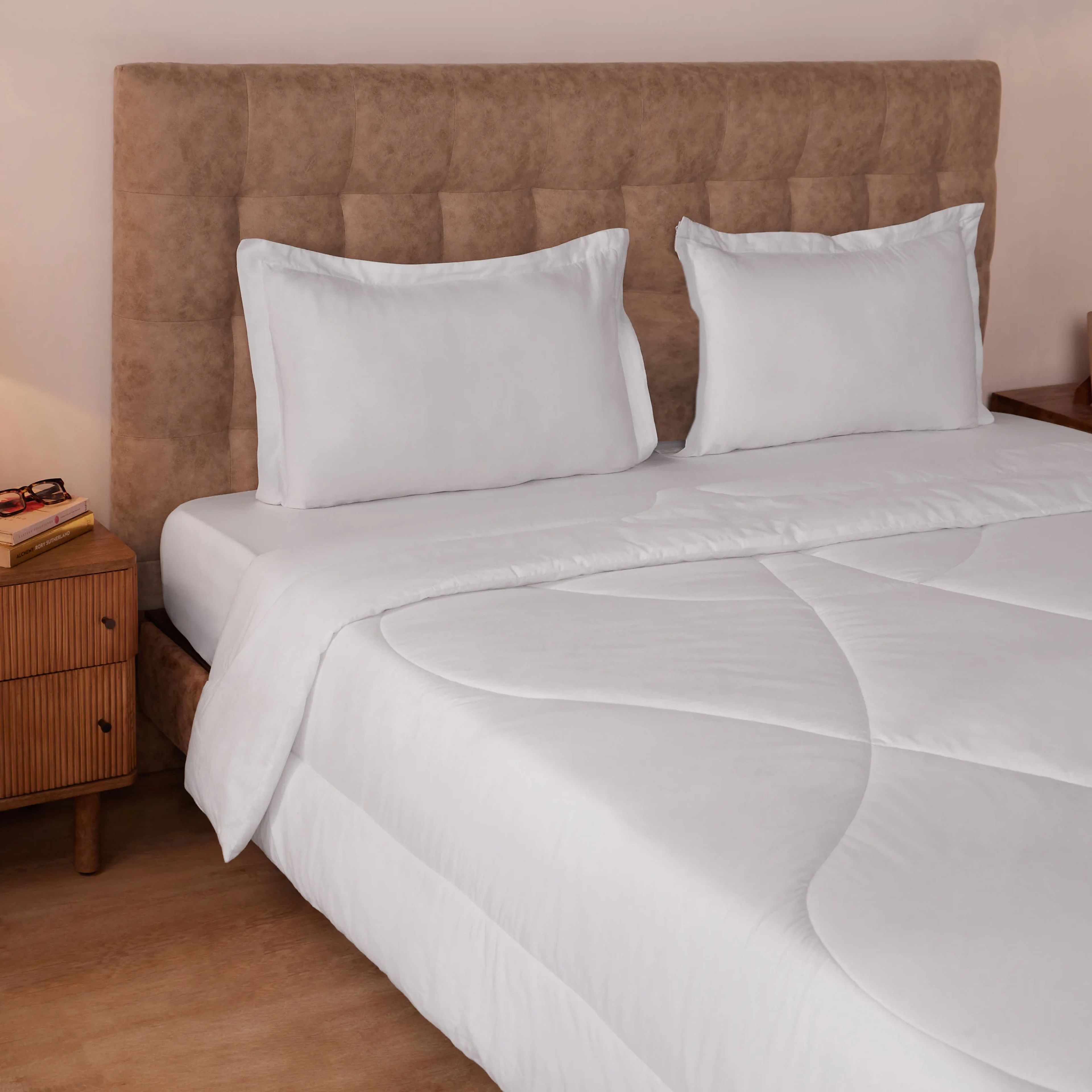 Paleto | Everyday Hues Cotton Solid Dyed 240GSM Comforter for Extra Warmth-White