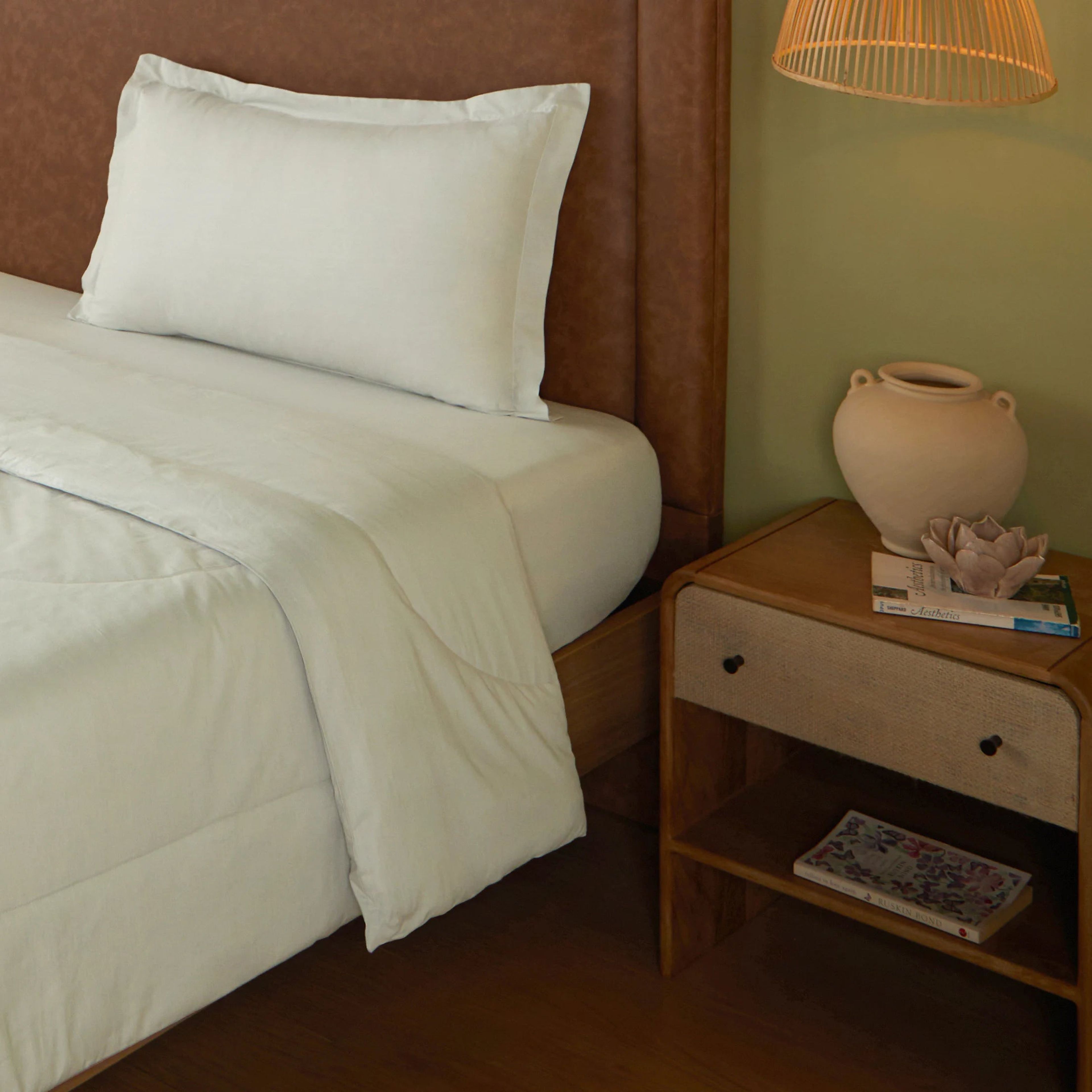 Paleto | Everyday Hues Cotton Solid Dyed 120GSM Comforter-Silver