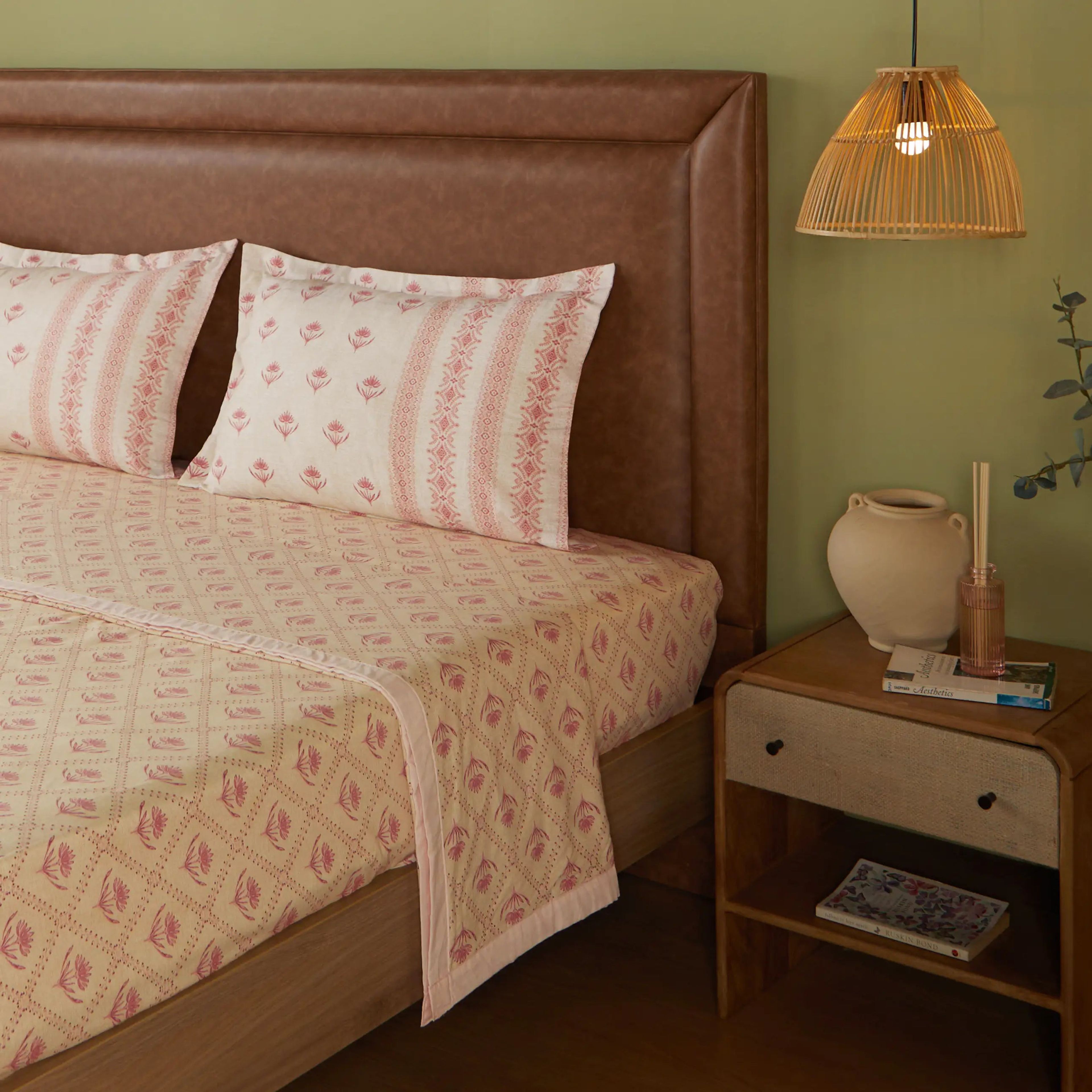 Chippa Lane | Contemporary Indian Print Design Coordinated Bedding Set | Set of Bedsheet & Dohars-Red